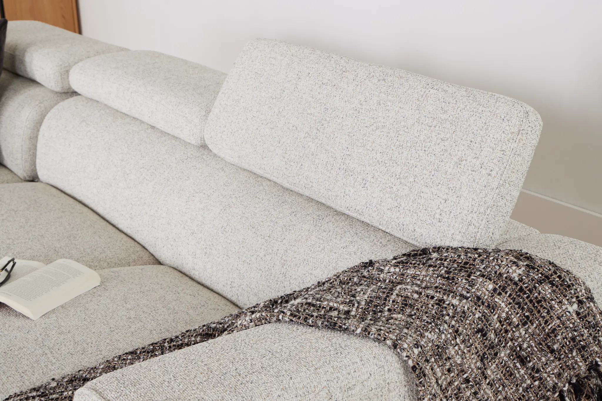 Alina Beige Fabric Left Chaise Sectional Alina Beige Fabric Left Chaise Sectional