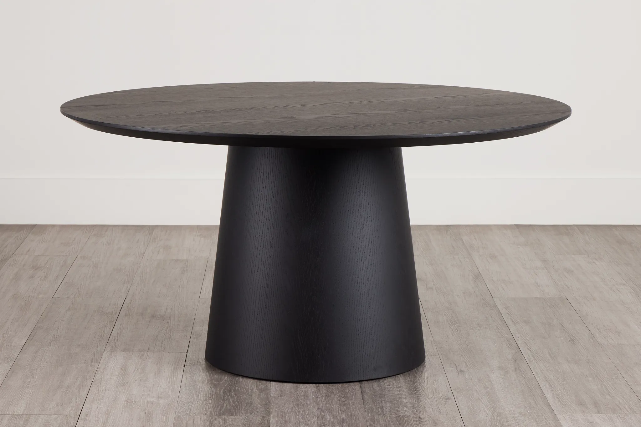 Nomad Black 59" Round Table