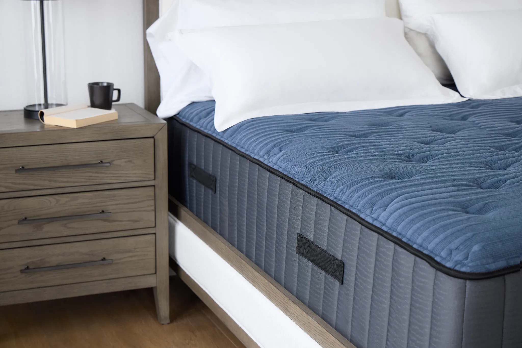 Kevin Charles By Sealy Reserve Lux 14" Plush Tight Top Mattress