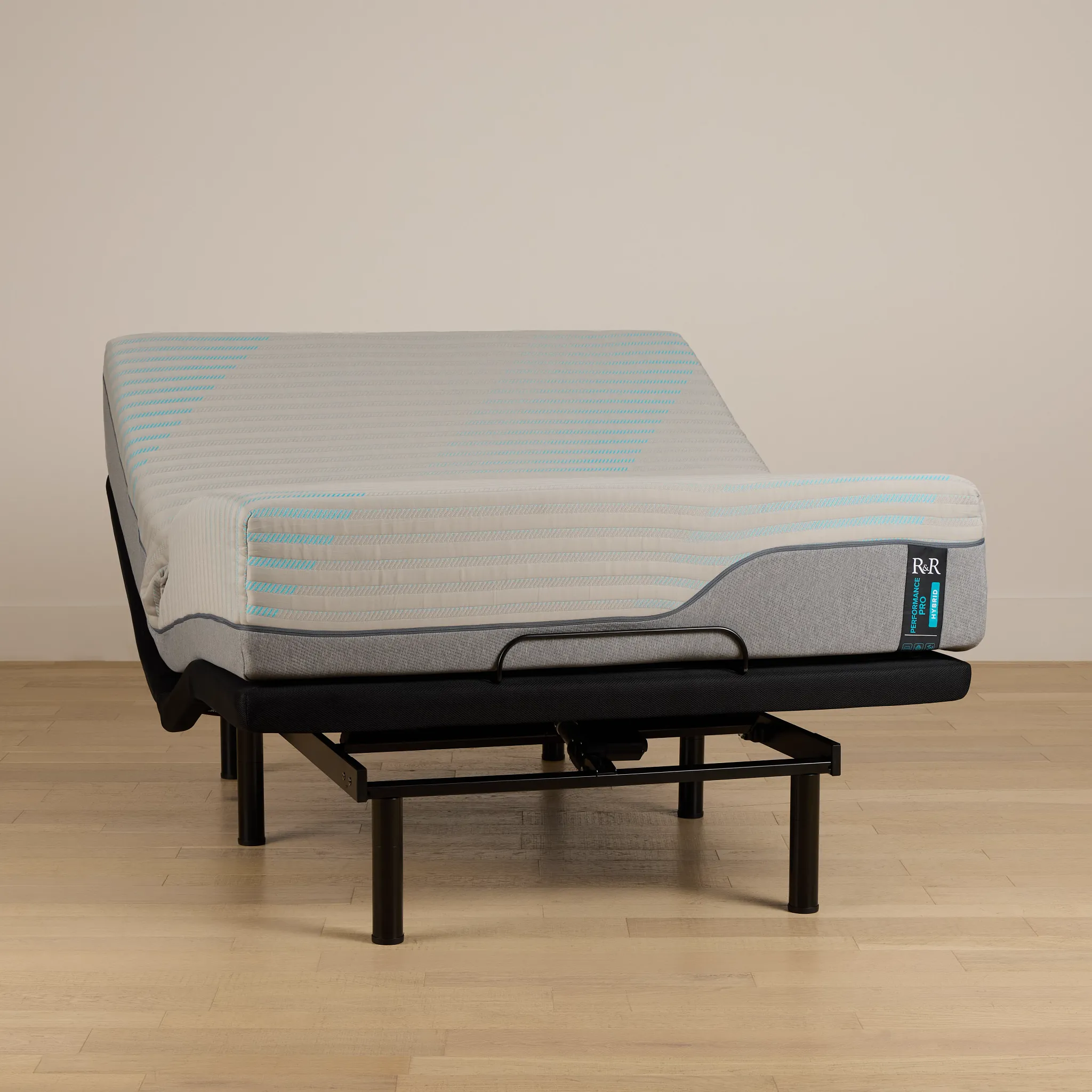 Rest & Renew Performance Pro 13.5" Medium Hybrid Mattress