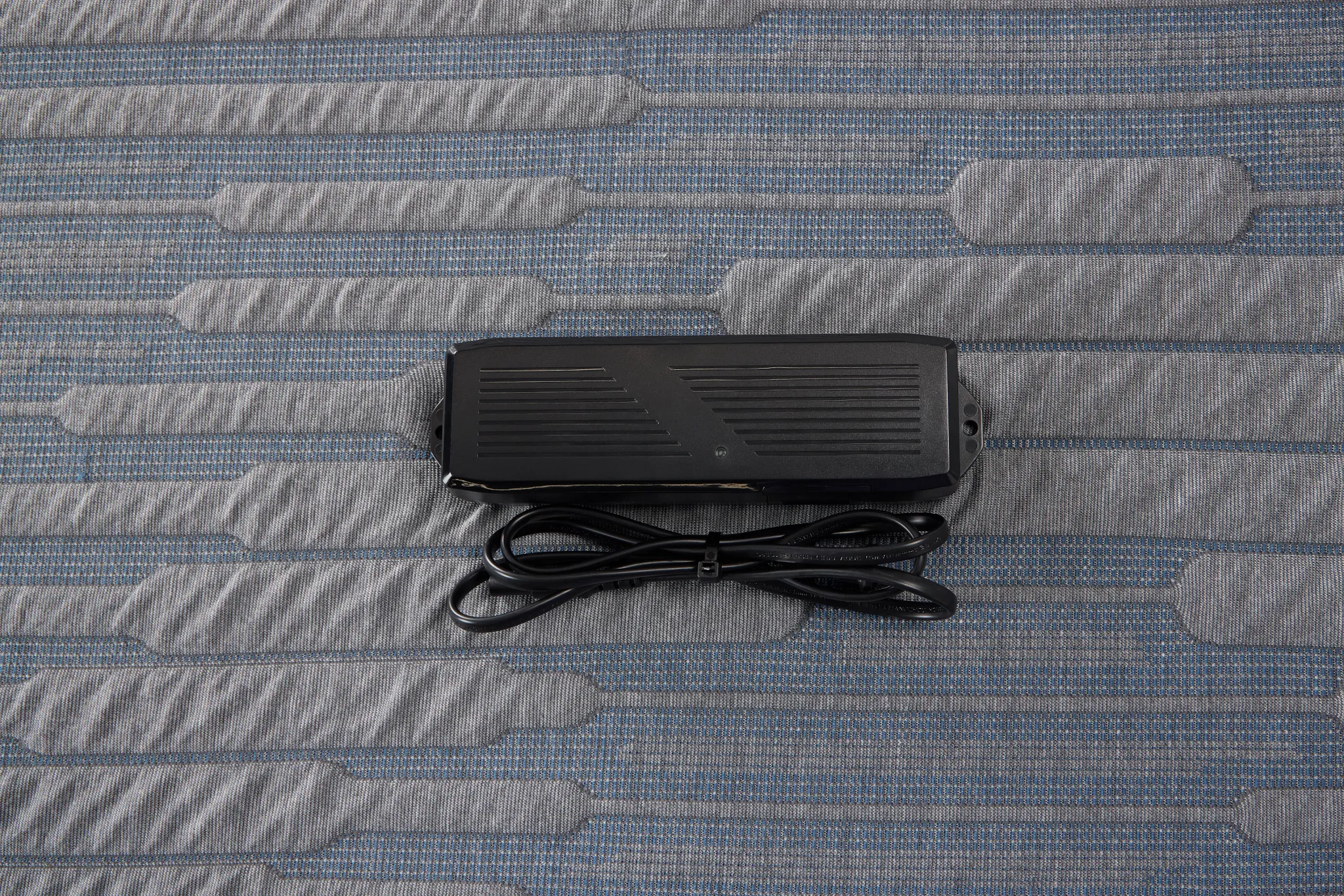 Kevin Charles By Sealy Hybrid Plush Plus Adjustable Mattress Set