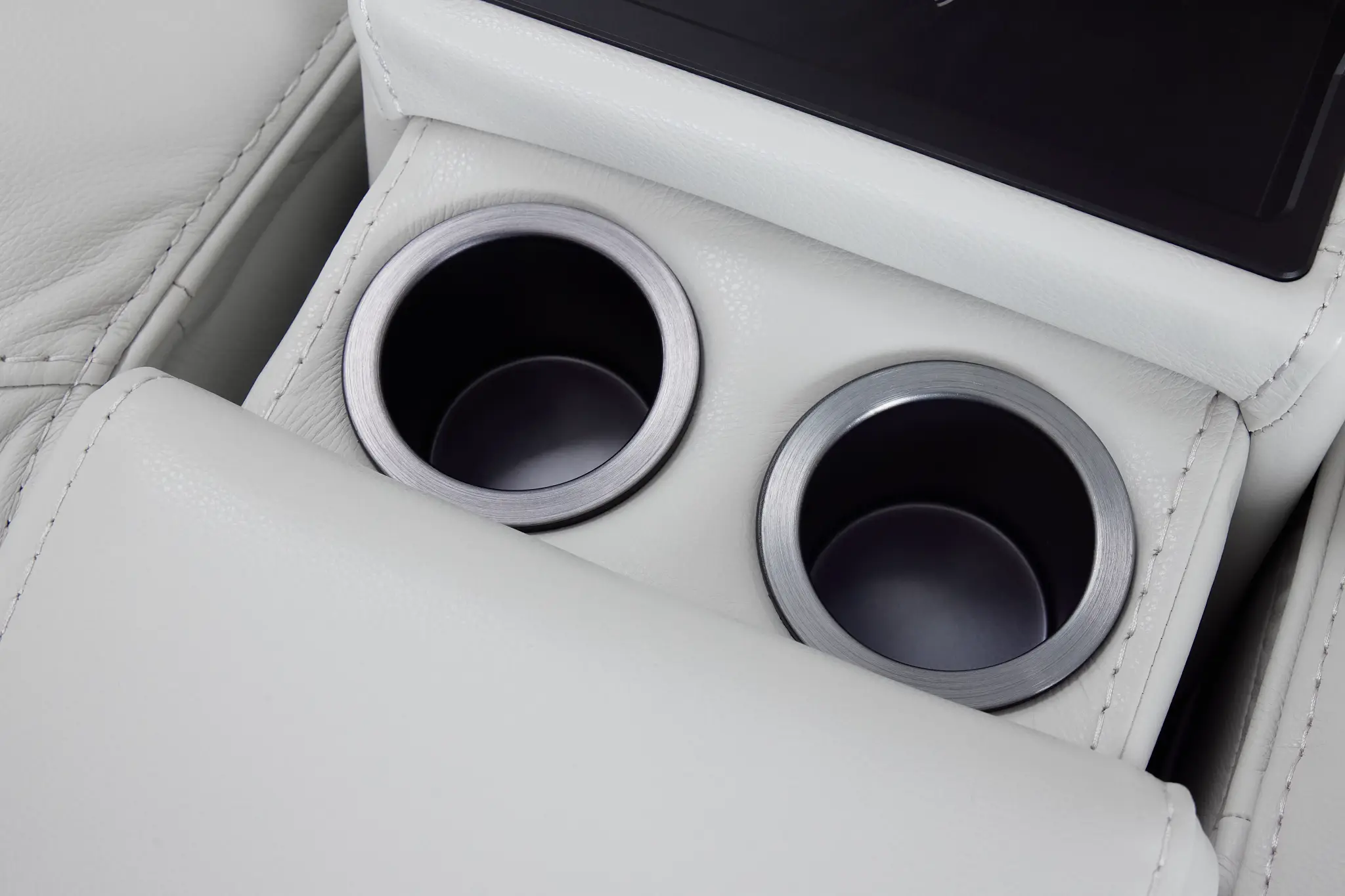 Reign Gray Lthr/vinyl Medium Dual Power 2-arm Reclining Sectional Reign Gray Lthr/vinyl Medium Dual Power 2-arm Reclining Sectional