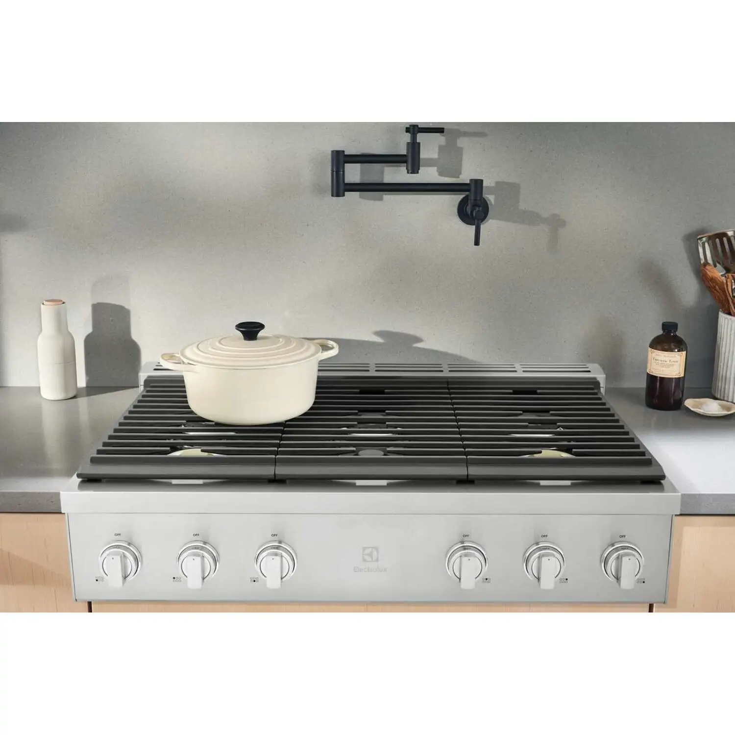 Electrolux 3672 Series Stainless Steel 36" Gas Cook Top Electrolux 3672 Series Stainless Steel 36" Gas Cook Top