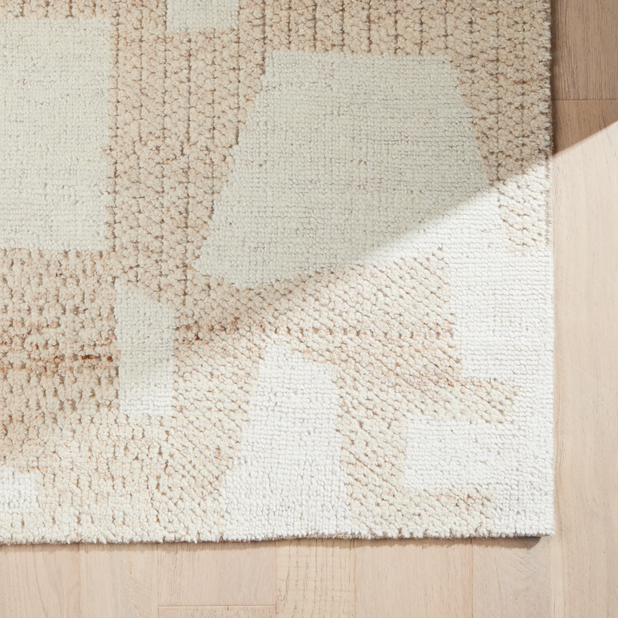 Lalu White 5x8 Area Rug