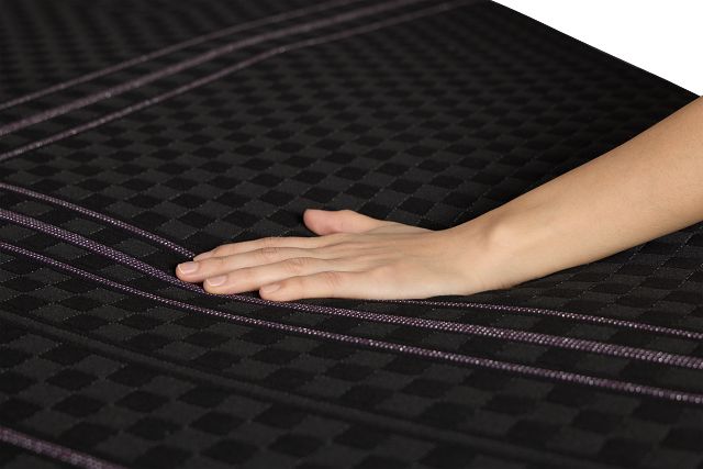 Beautyrest Black Series Two 13.5" Plush Hybrid Mattress