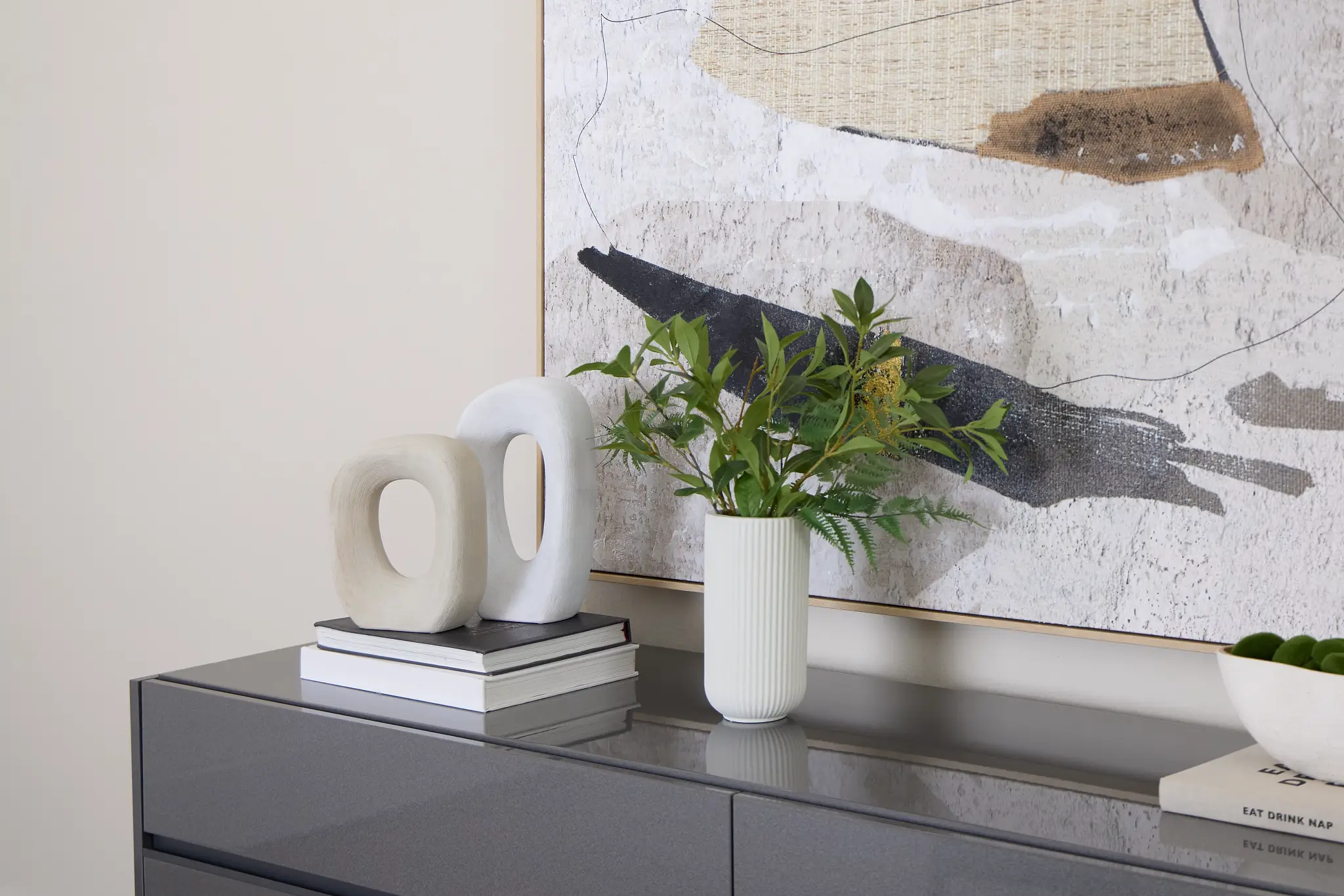 Siry Ivory Short Sculpture Siry Ivory Short Sculpture