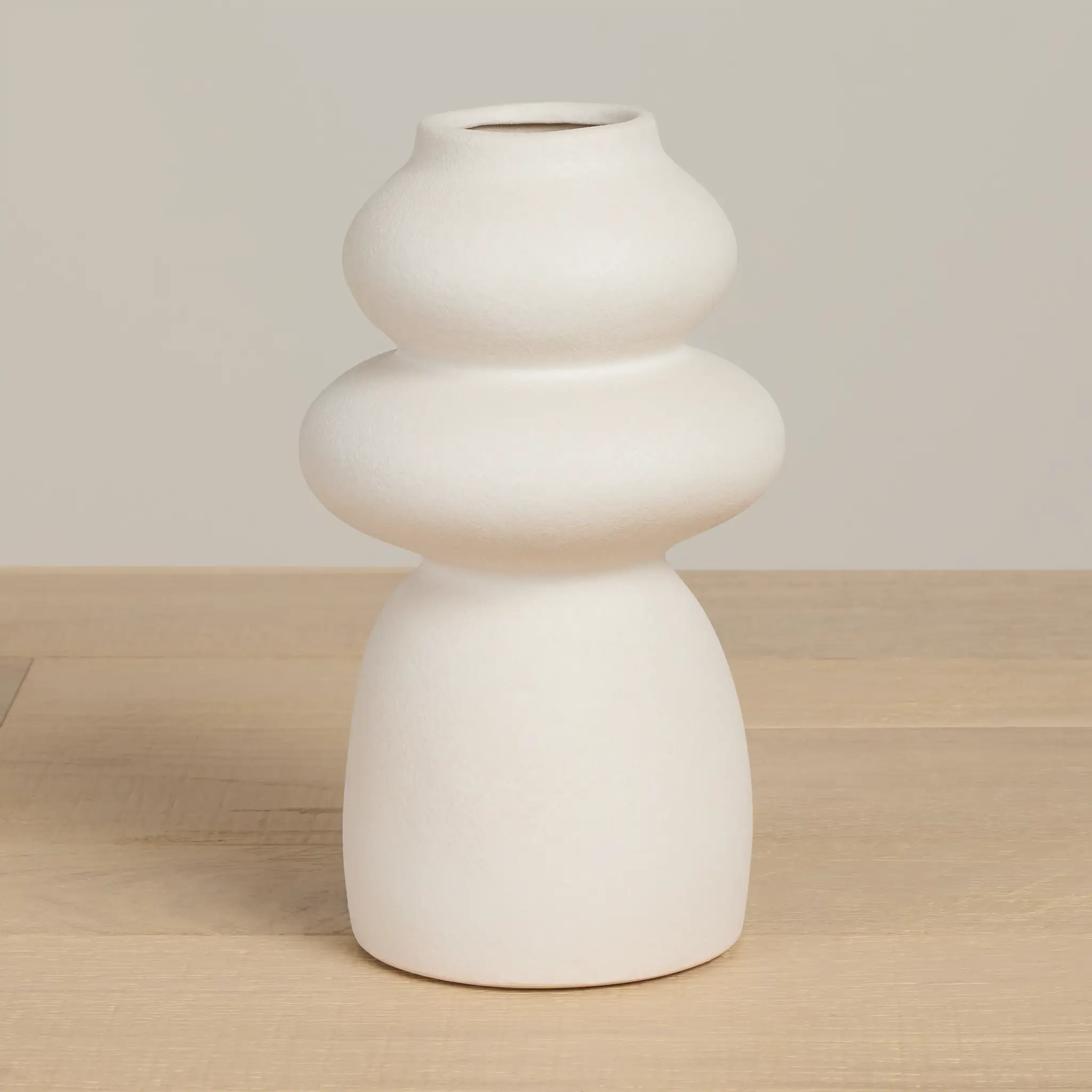 Zoni Ivory Medium Vase Zoni Ivory Medium Vase