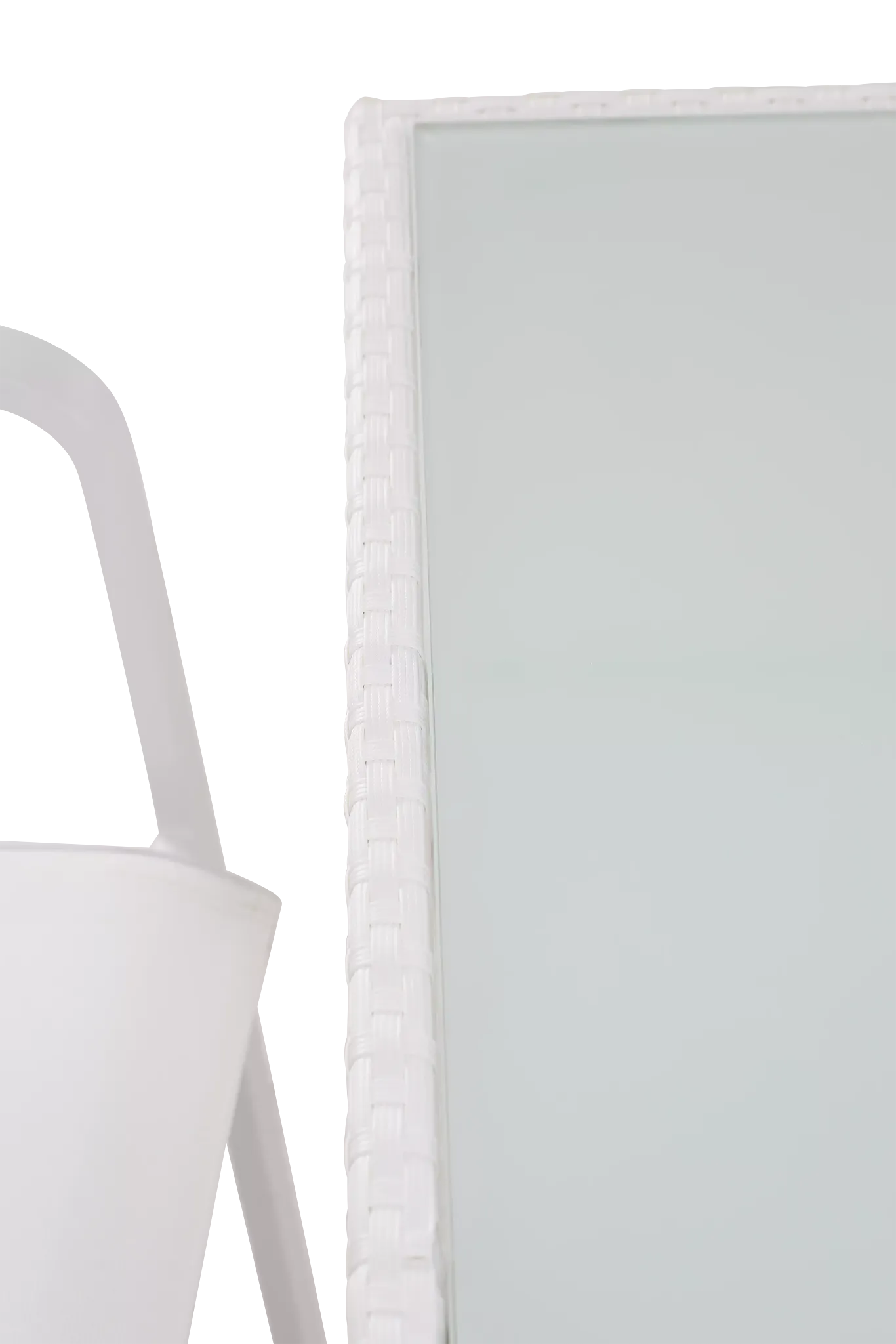 Lisbon2 White 27" Square Table