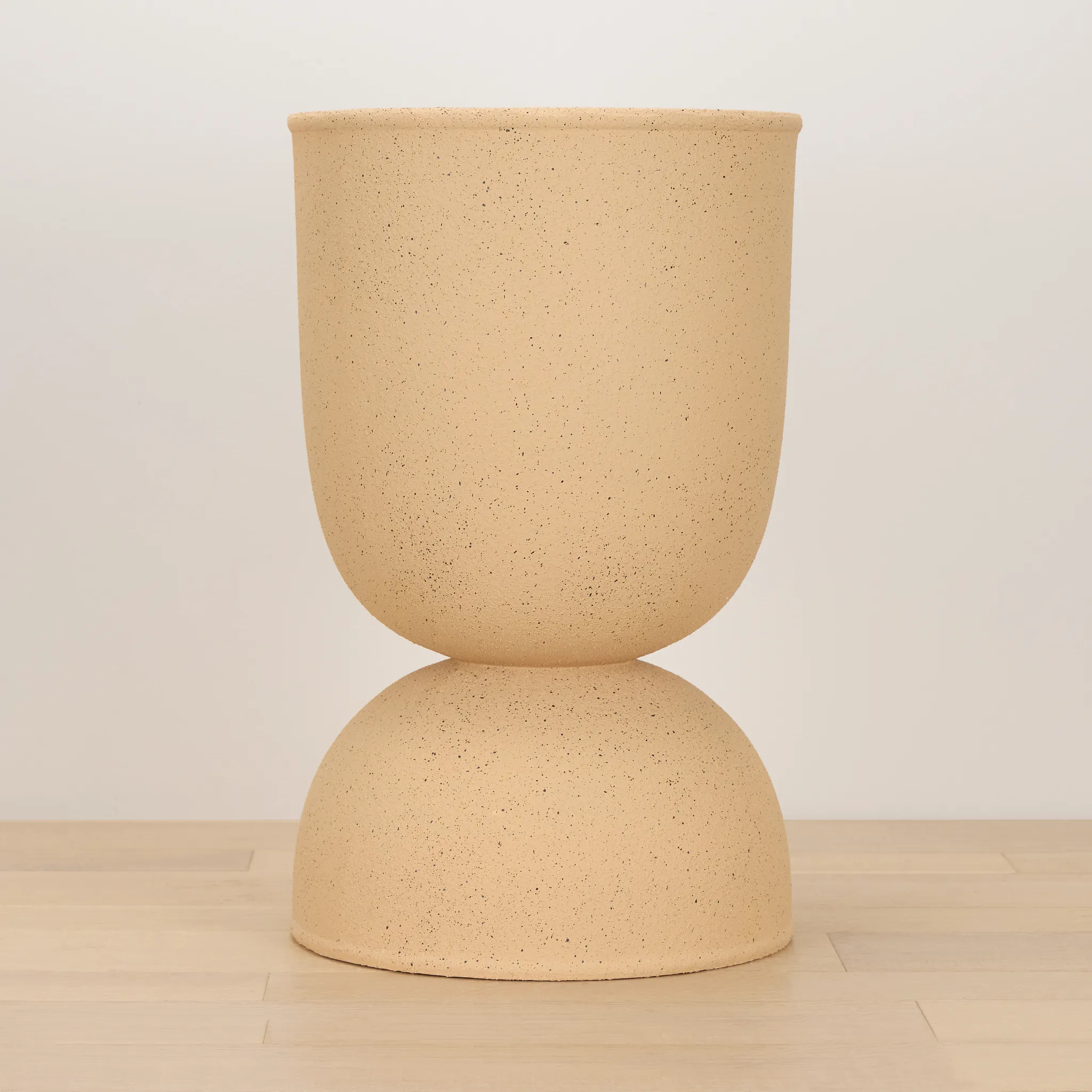 Kalder Beige Medium Planter
