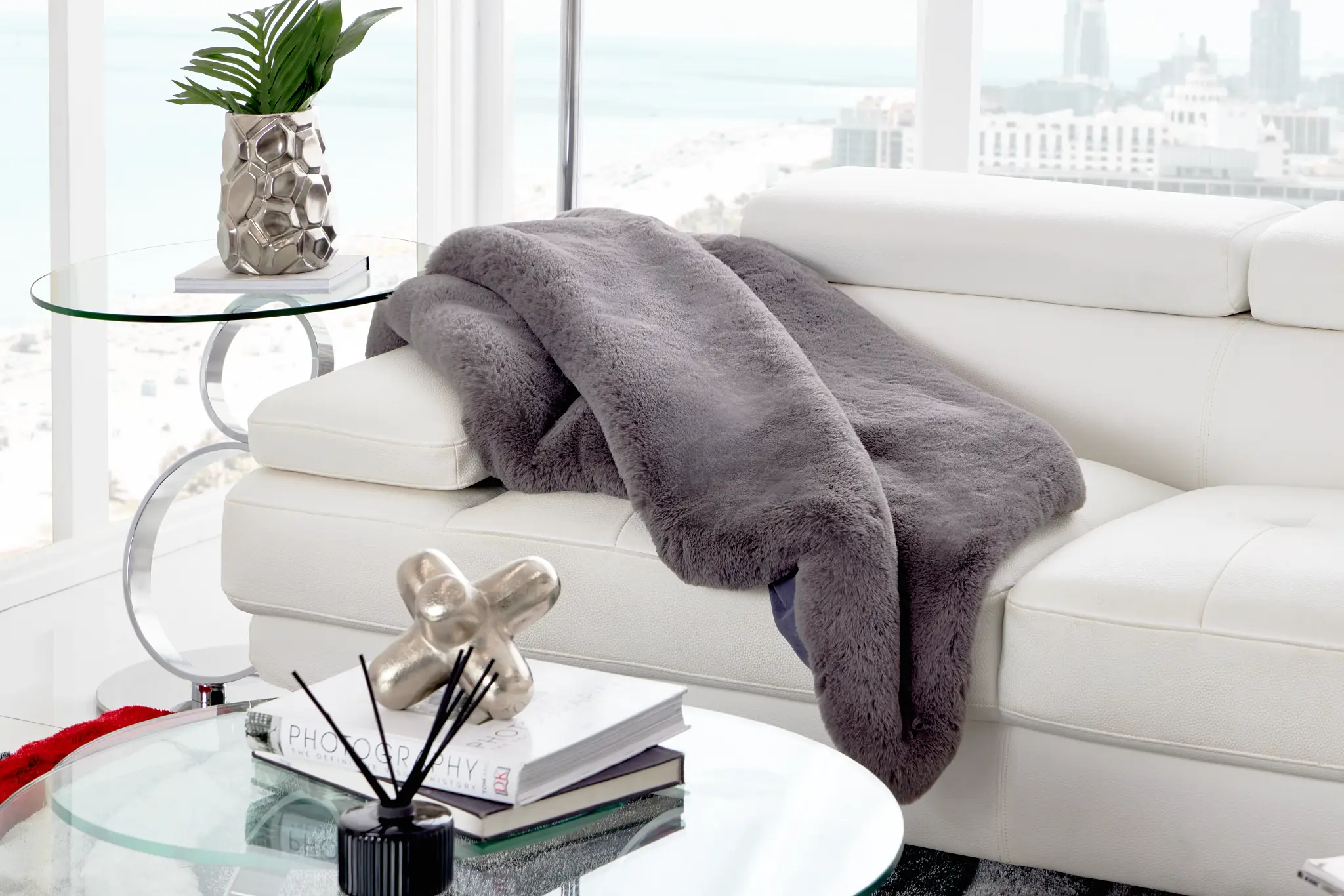 Grafton Glass Round End Table Grafton Glass Round End Table