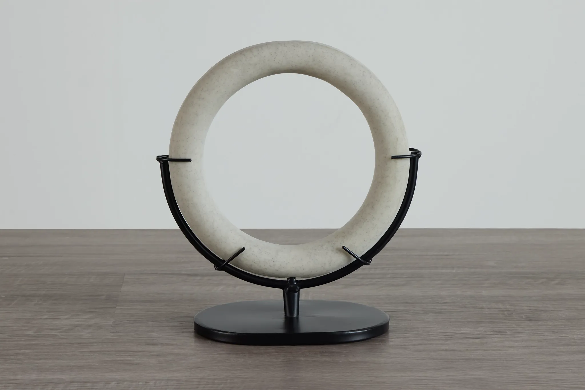 Hardy White Small Tabletop Accessory