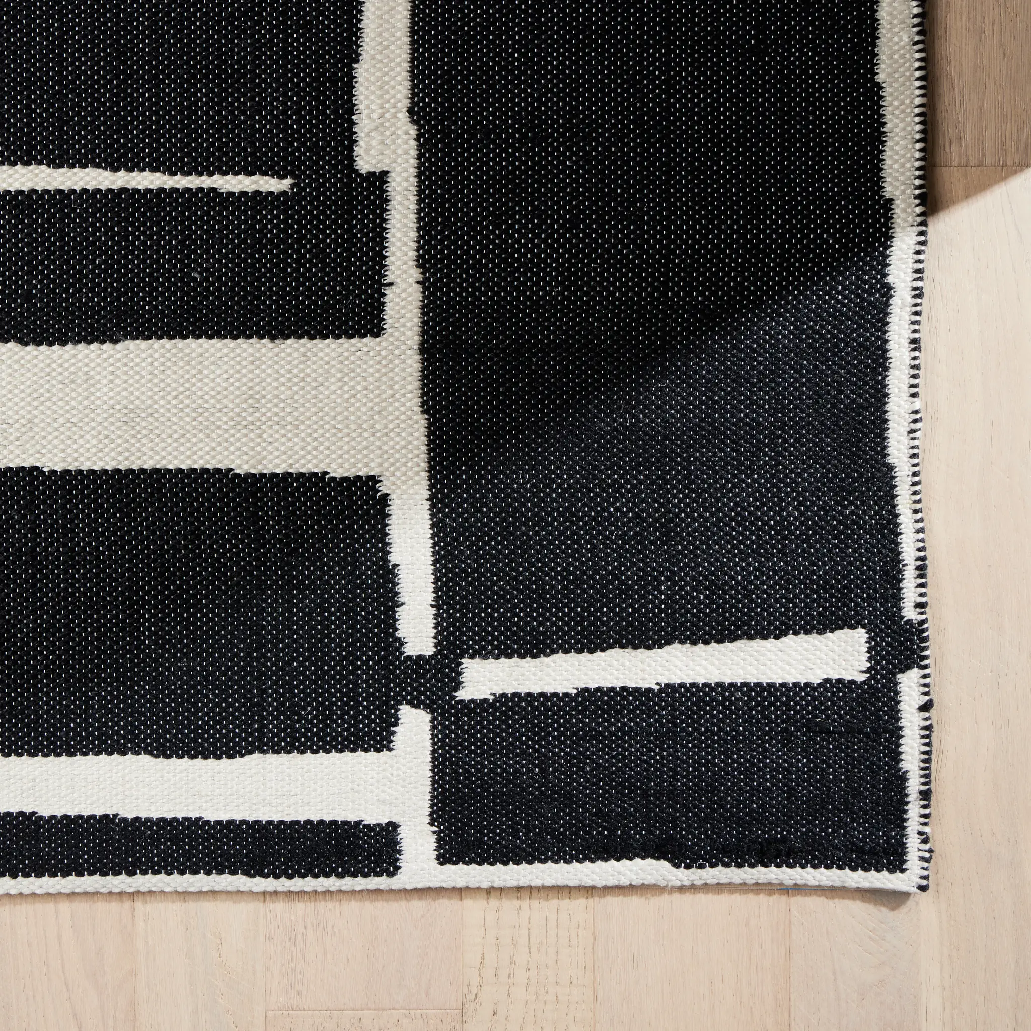 Jumi Black Indoor/outdoor 5x8 Area Rug Jumi Black Indoor/outdoor 5x8 Area Rug