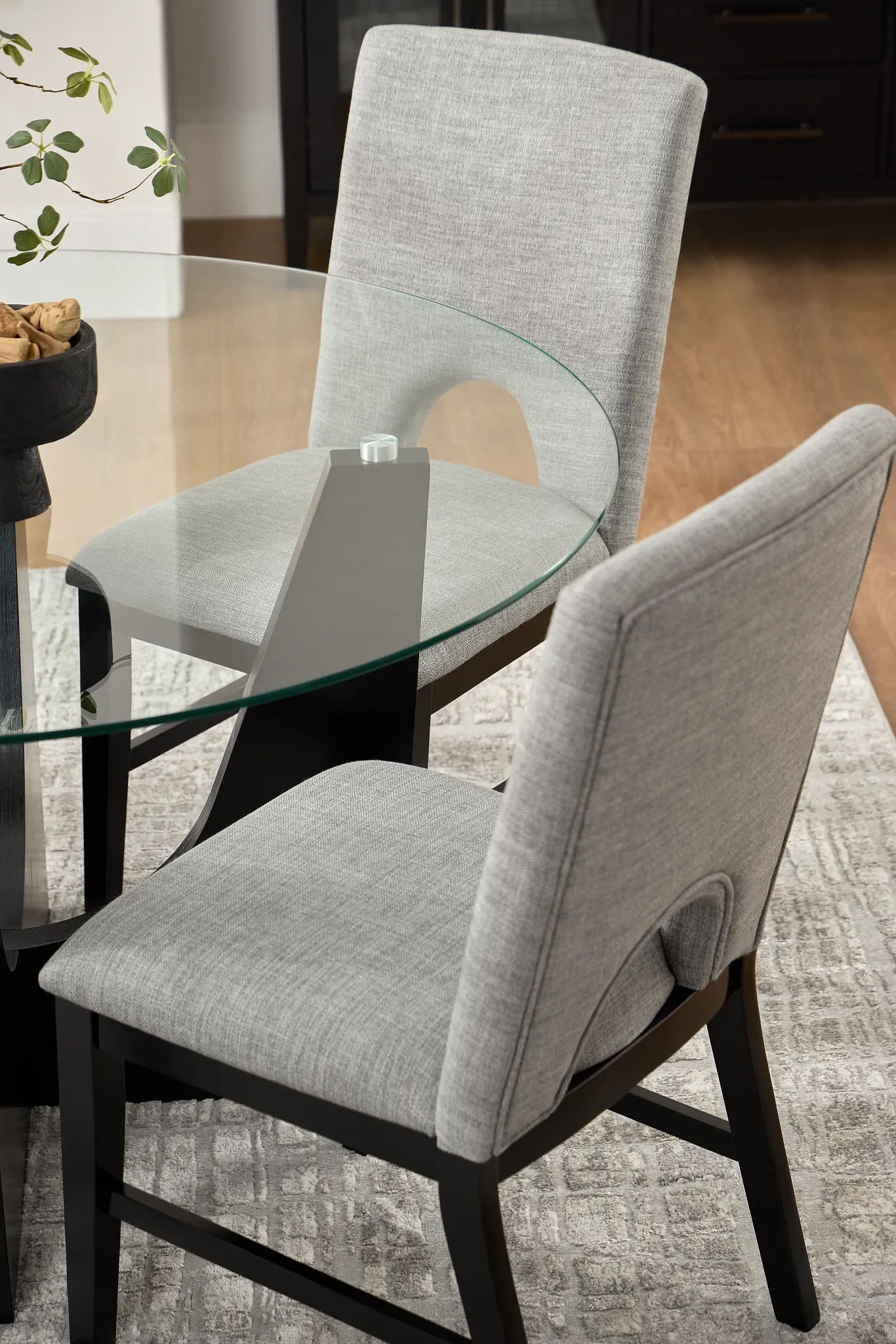 Oxford Glass Round Table