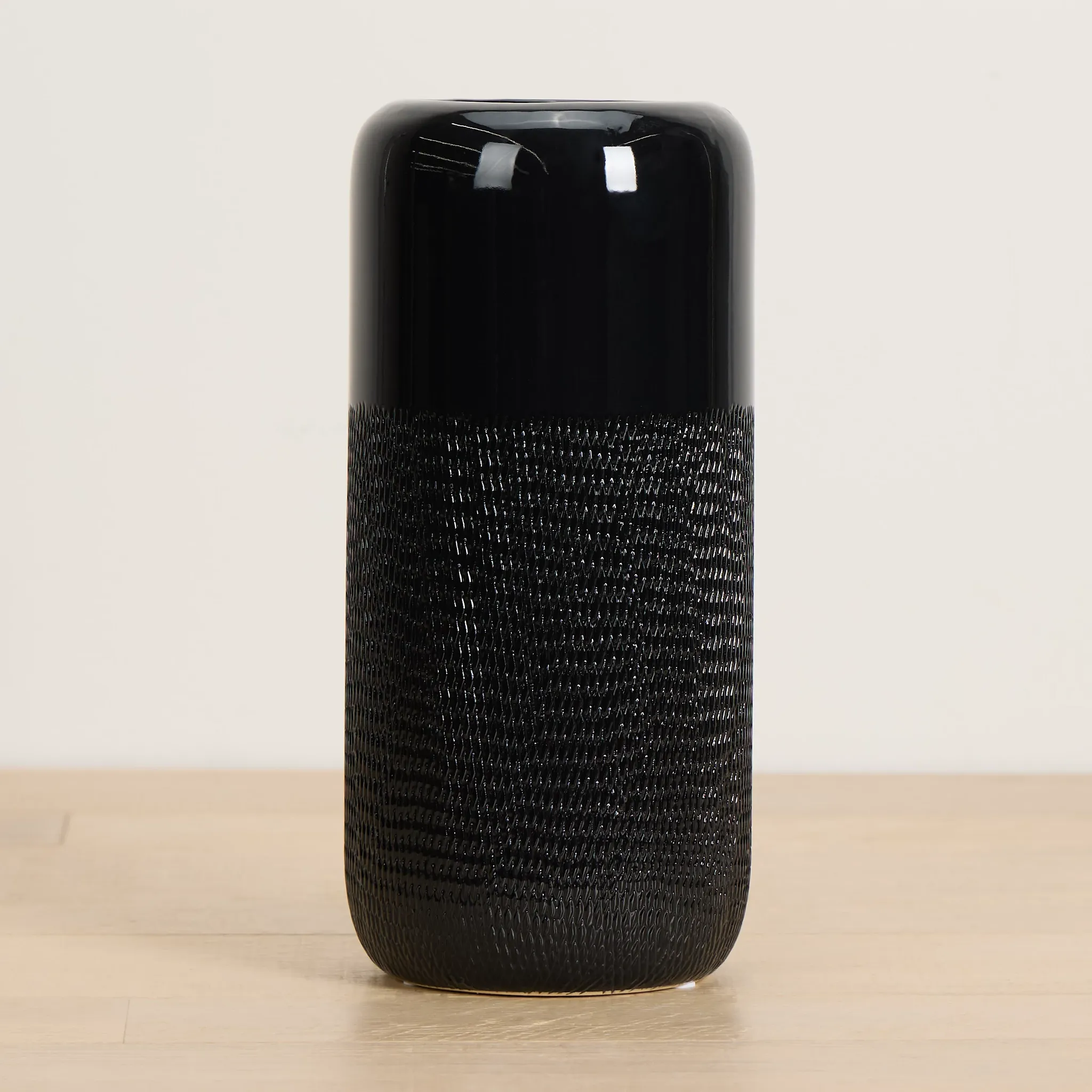 Takumi Black Medium Vase