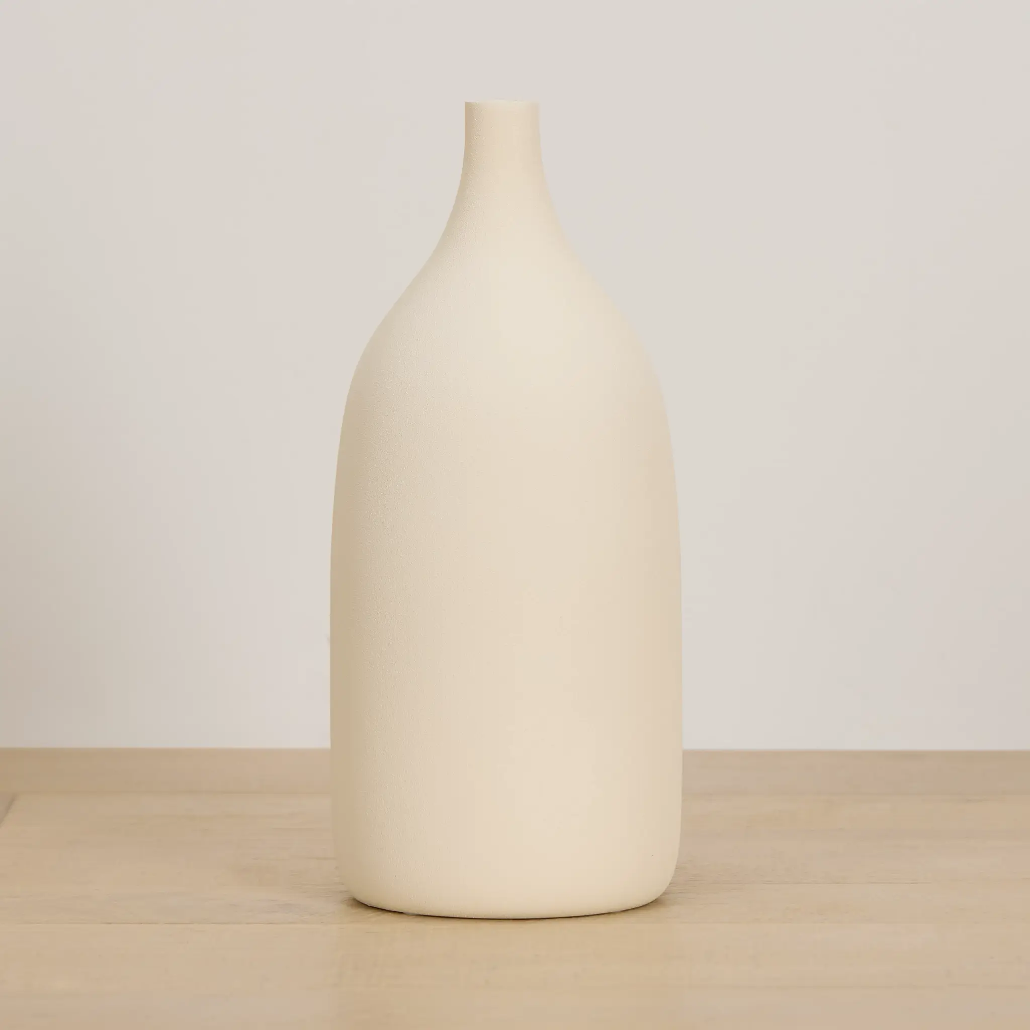 Dodge Ivory Large Vase Dodge Ivory Large Vase