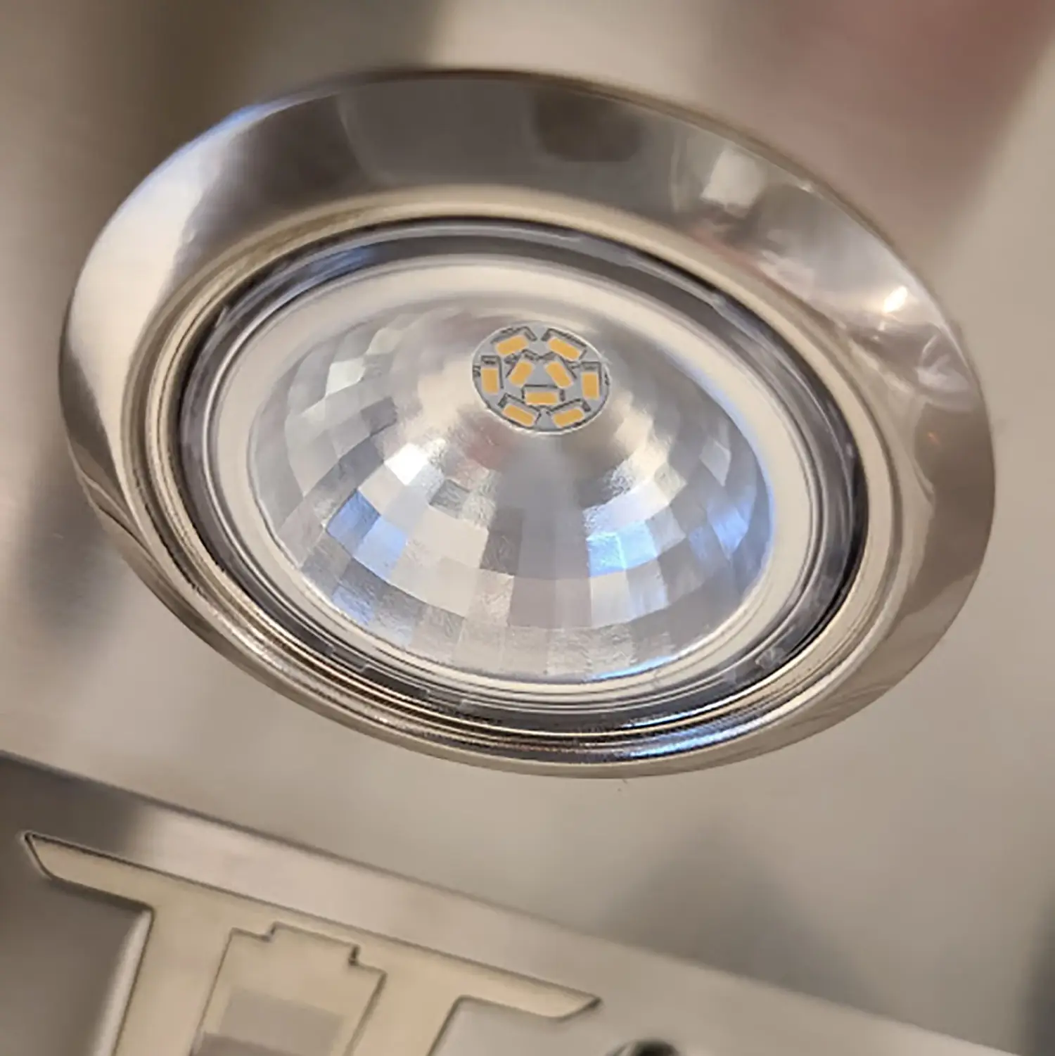 Xo Appliance 4819 Series Stainless Steel 48" Convertible Vent Hood Xo Appliance 4819 Series Stainless Steel 48" Convertible Vent Hood