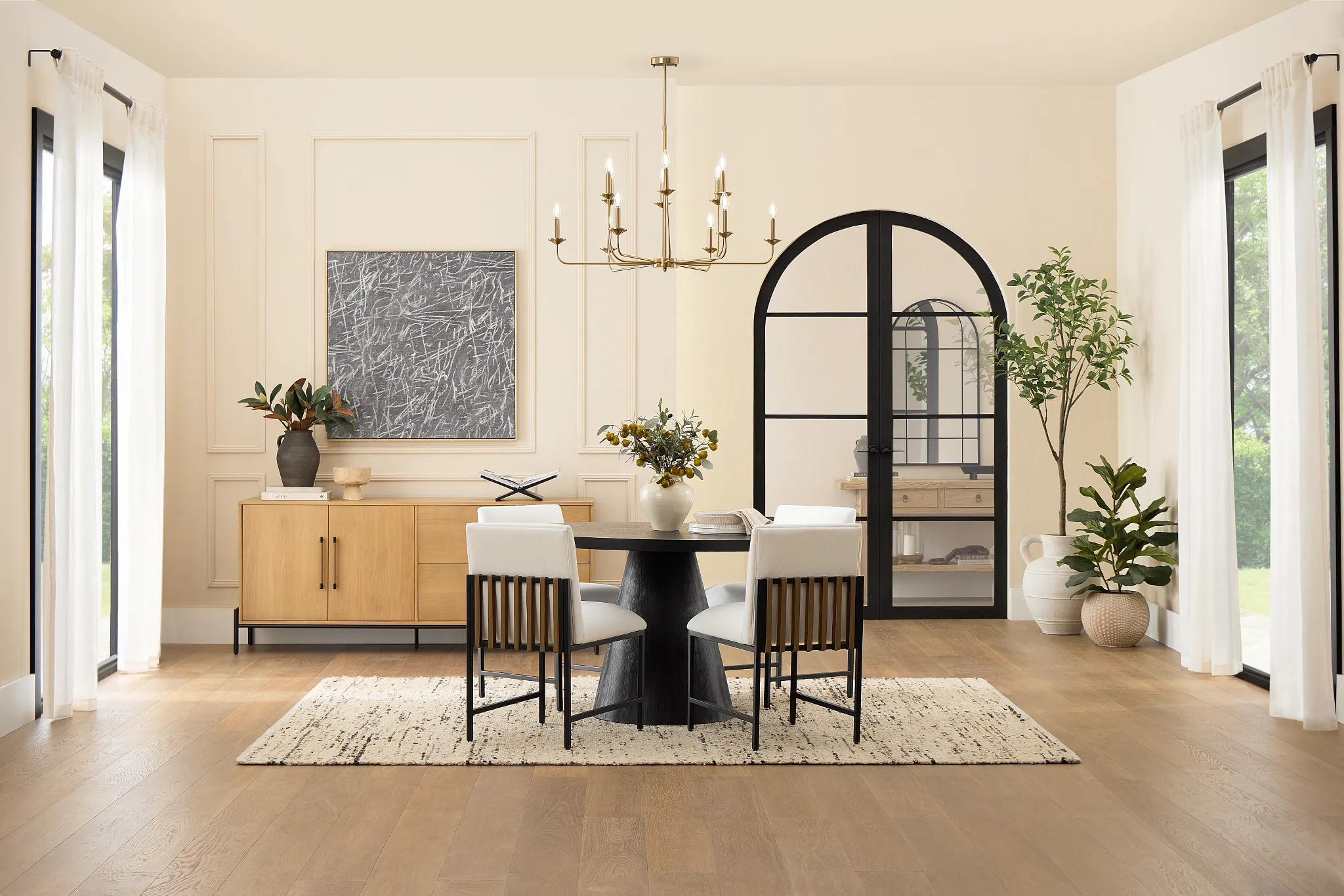 Modesto Black Round Table