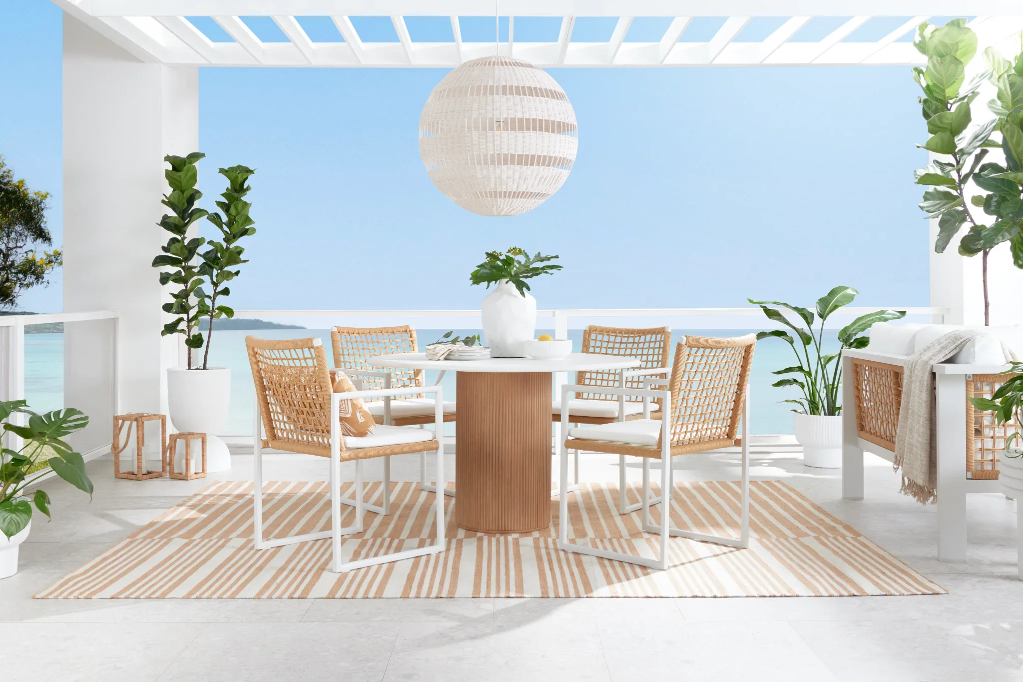 Gingera White Indoor/outdoor 8x10 Area Rug