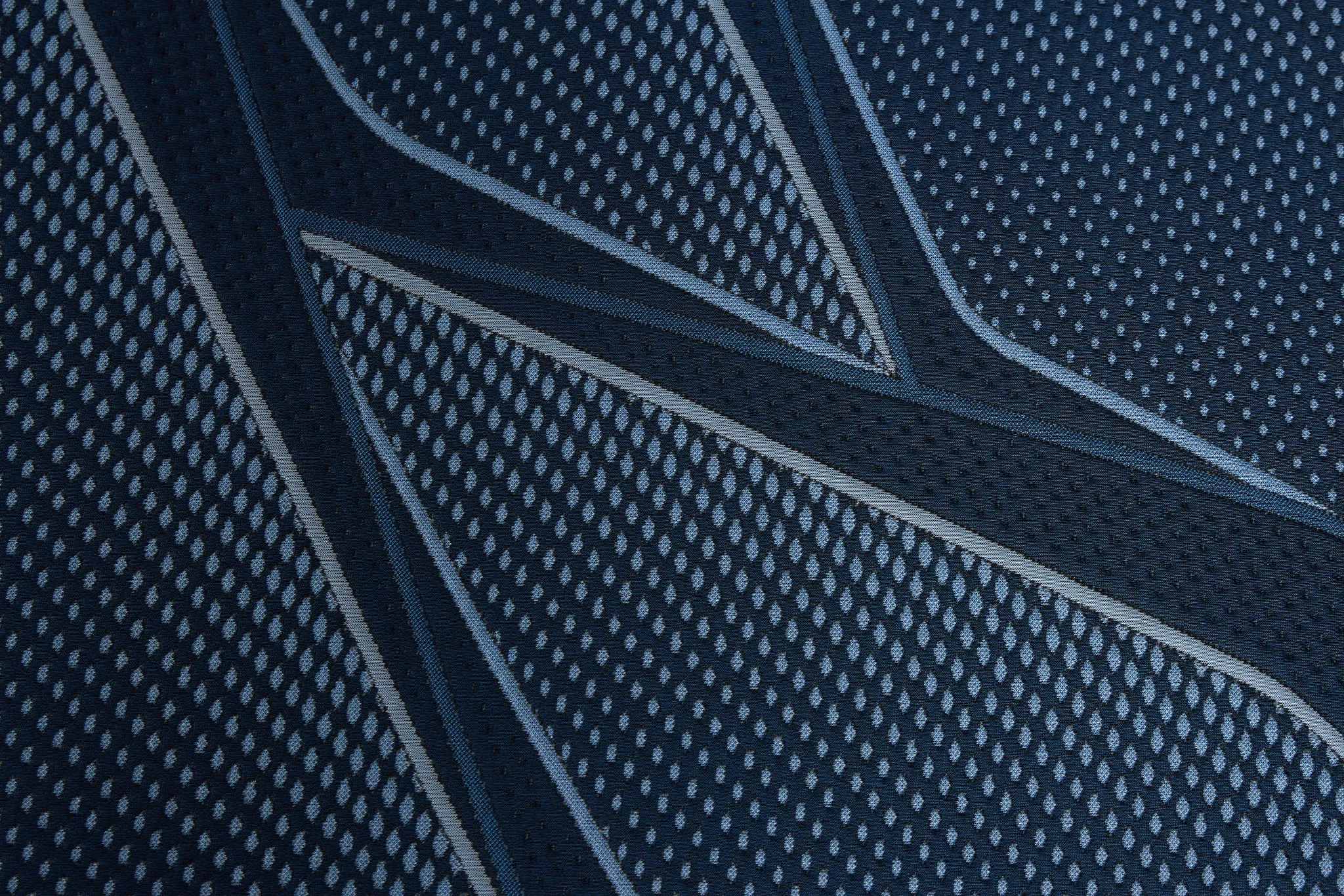 Iseries Nxg3500 13.5" Medium Mattress