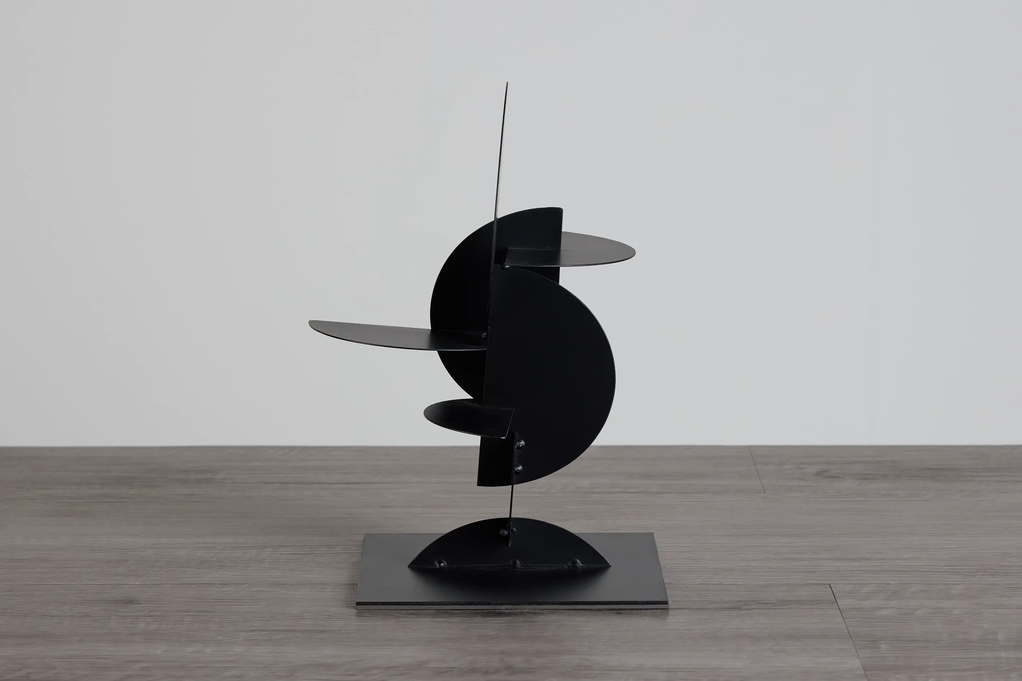 Lorenz Black Metal Tabletop Accessory