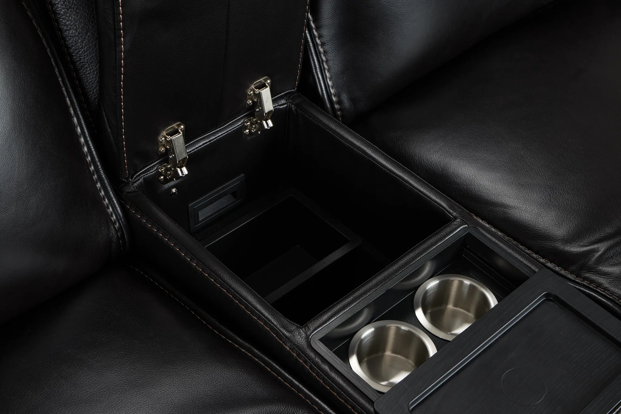 Casey Black Lthr/vinyl Power Reclining Console Sofa