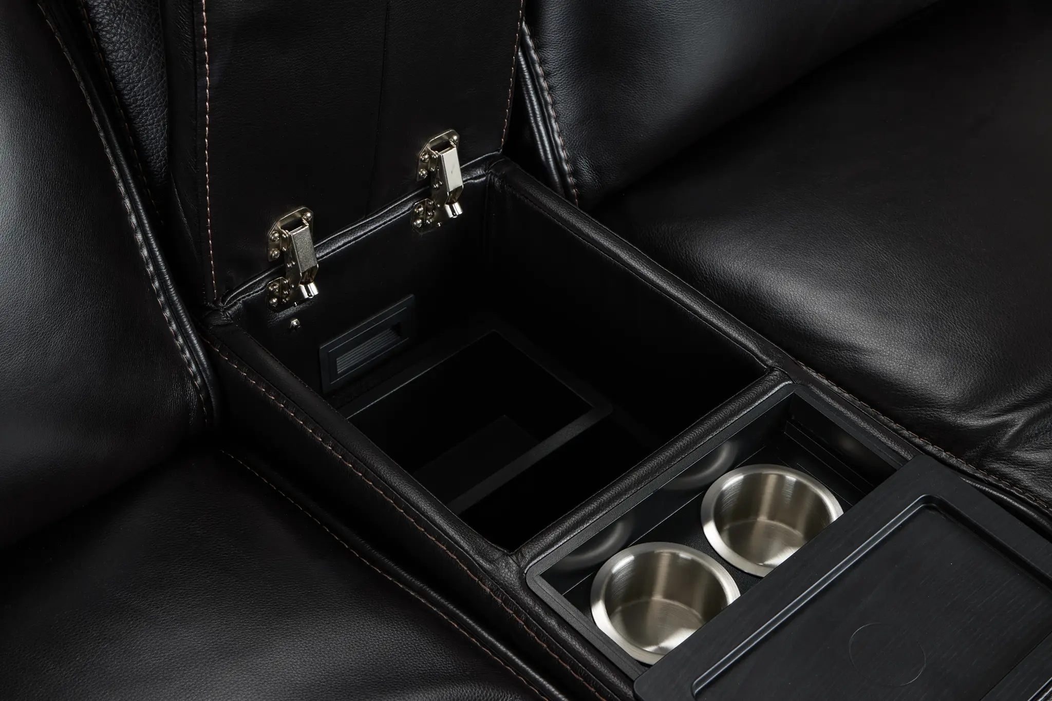 Casey Black Lthr/vinyl Power Reclining Console Sofa Casey Black Lthr/vinyl Power Reclining Console Sofa