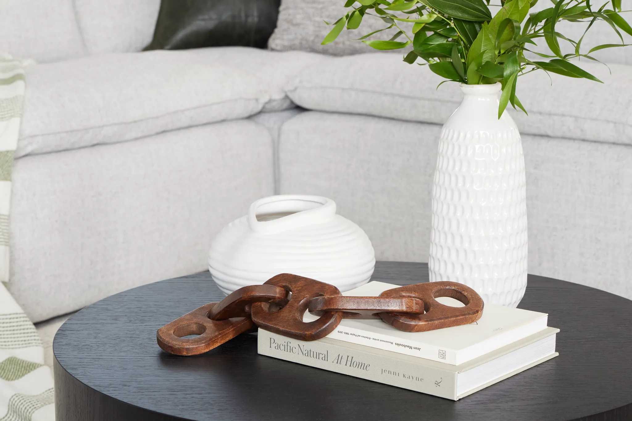 Chains Dark Tone Sculpture