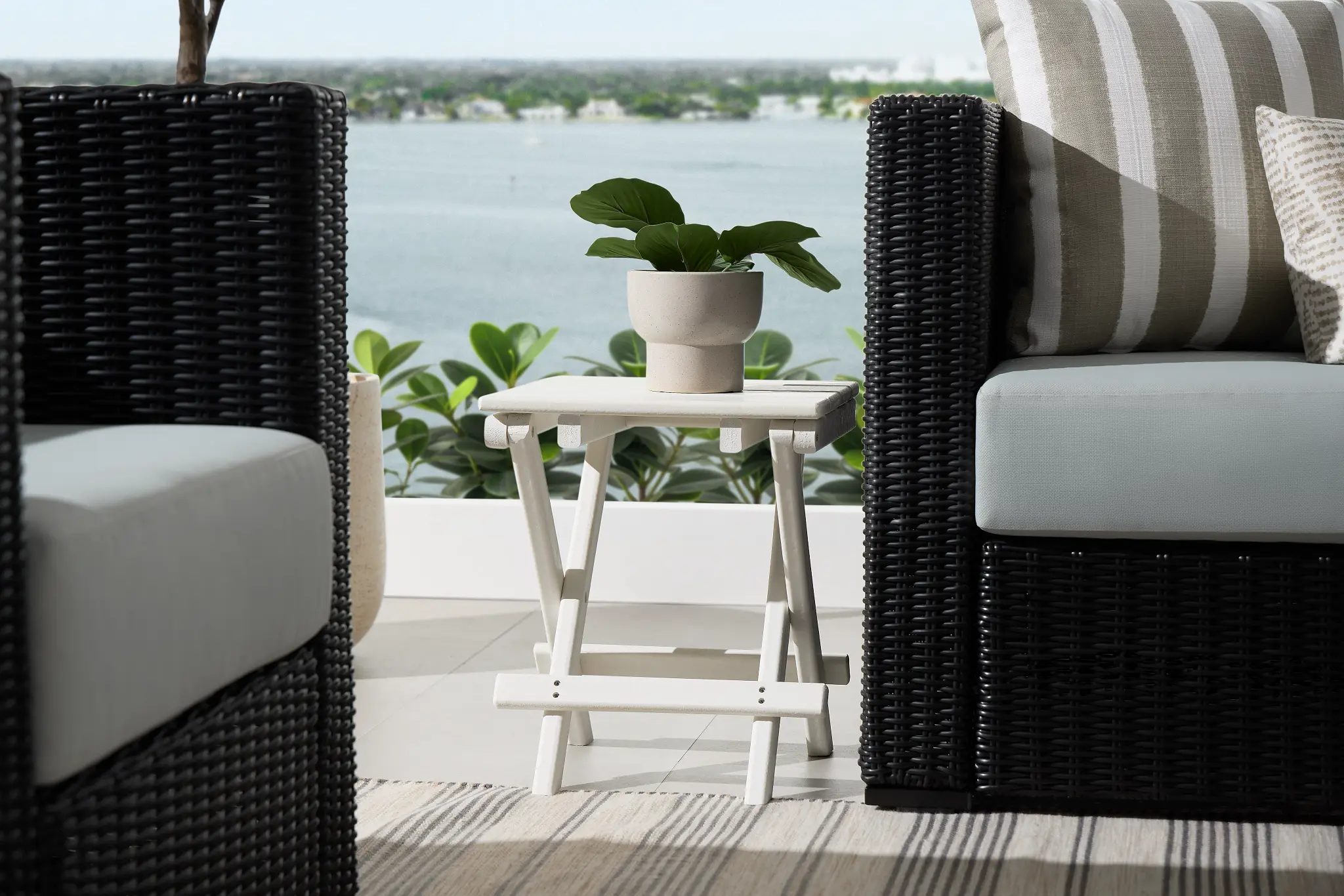 Cancun White End Table Cancun White End Table