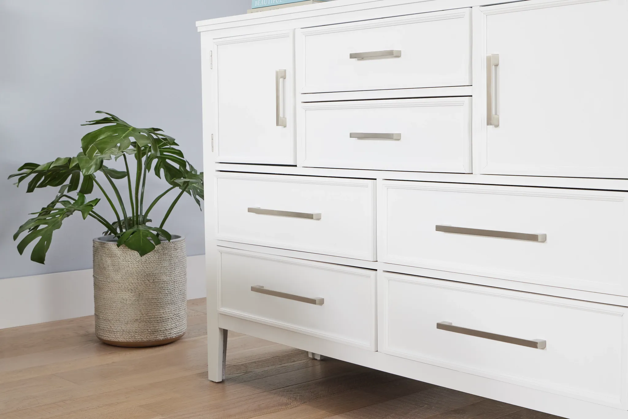 Seabrook White Small Dresser & Mirror