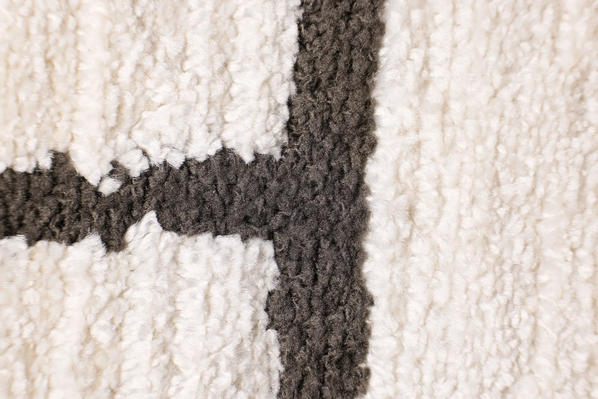 Sonnie White 5x8 Area Rug Sonnie White 5x8 Area Rug