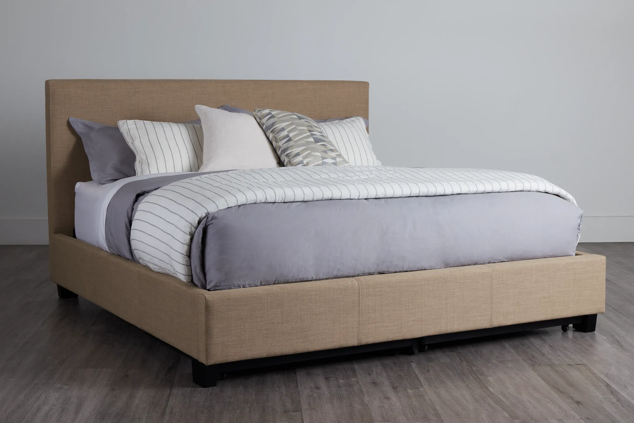 Madden Taupe Uph Platform Storage Bed