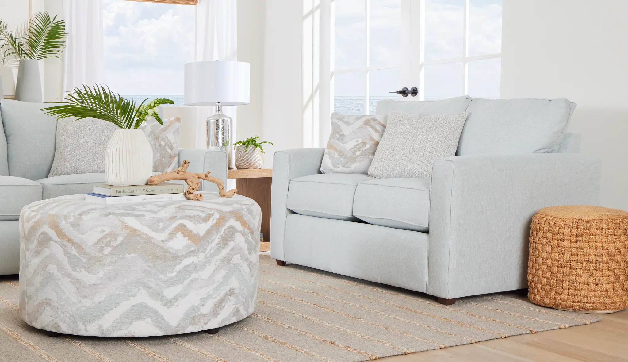 E2304702174D02_KV_AVALON_LBL_FB_LOVE.tif E2304702174D02_KV_AVALON_LBL_FB_LOVE.tif