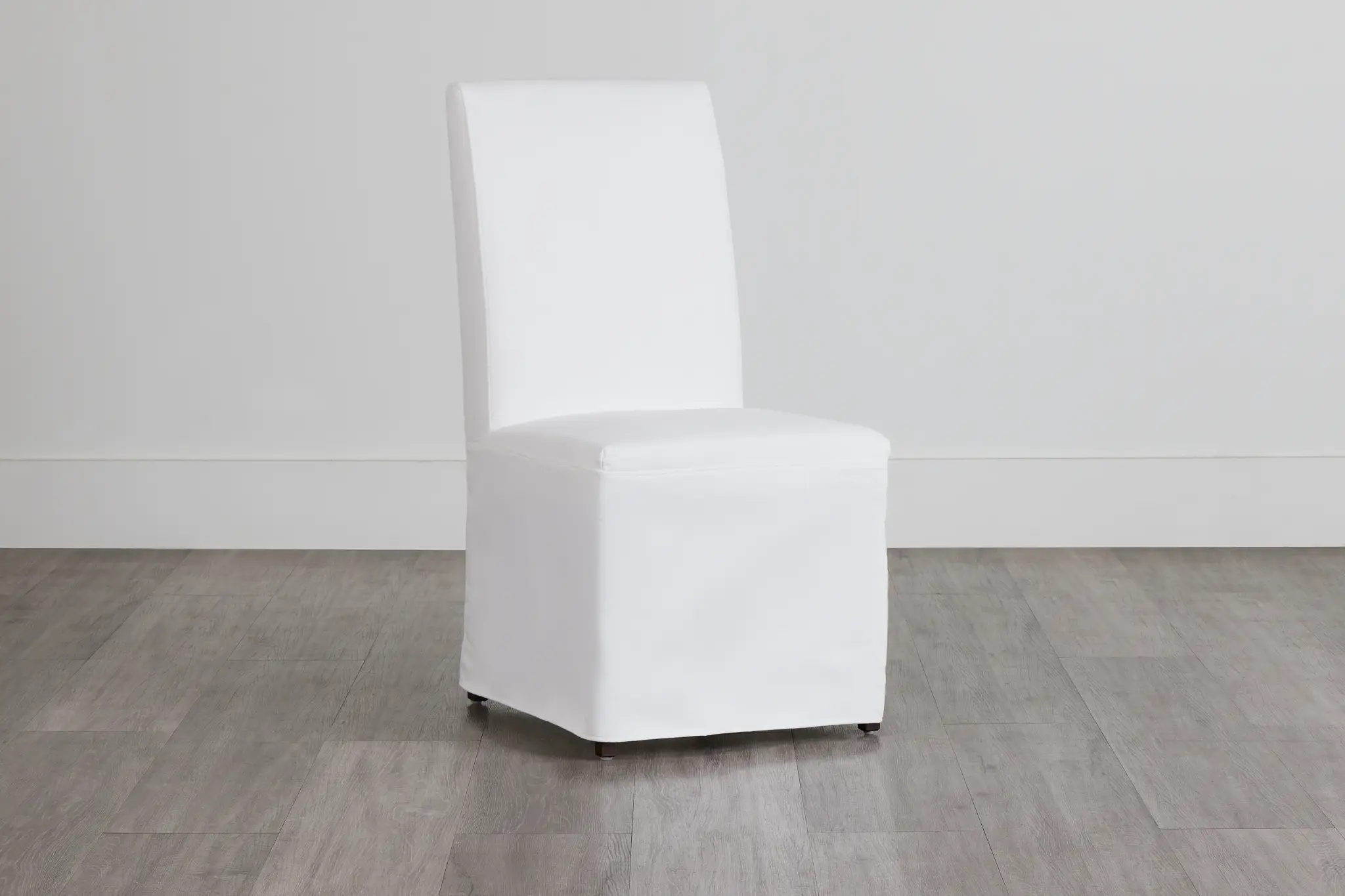 Destination White Long Slipcover Chair With Medium-tone Leg Destination White Long Slipcover Chair With Medium-tone Leg