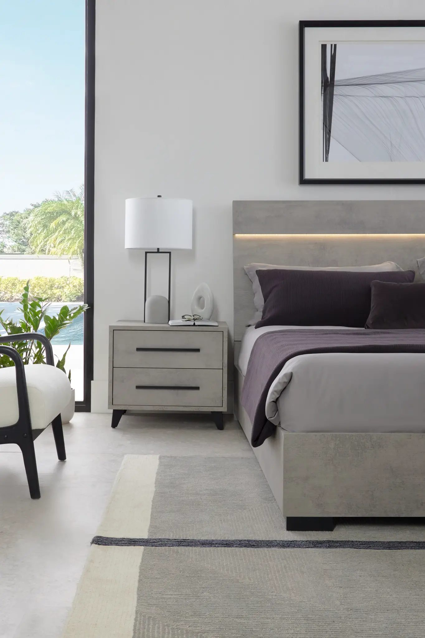 Pomona Gray Panel Bed Pomona Gray Panel Bed