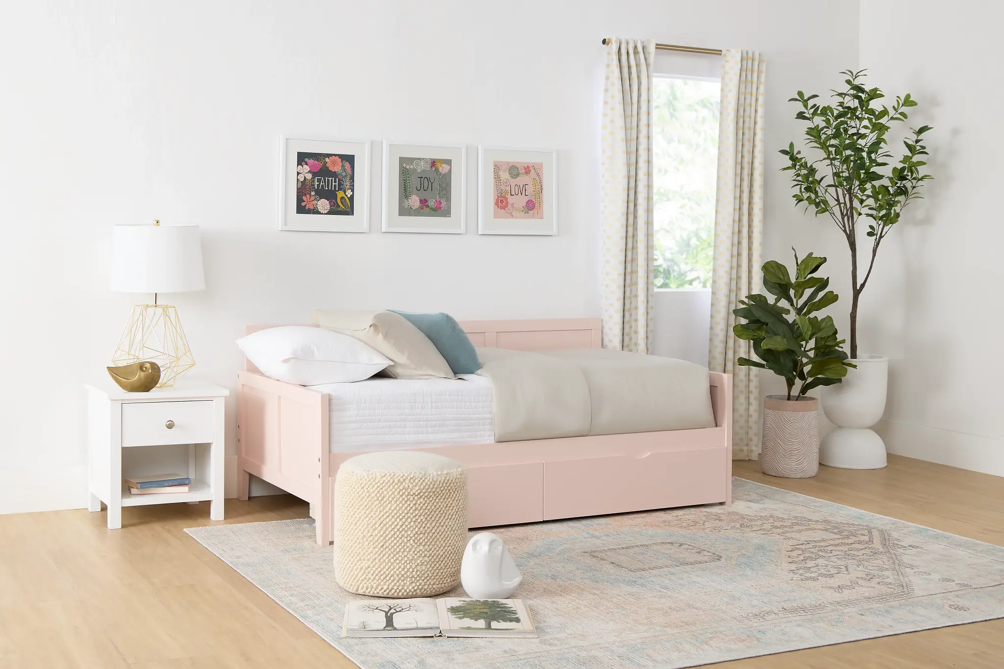 Charleston Pink Daybed Charleston Pink Daybed