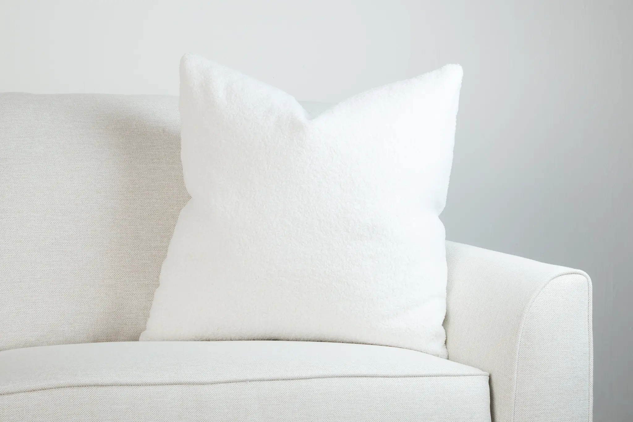 Henley White 24" Accent Pillow Henley White 24" Accent Pillow