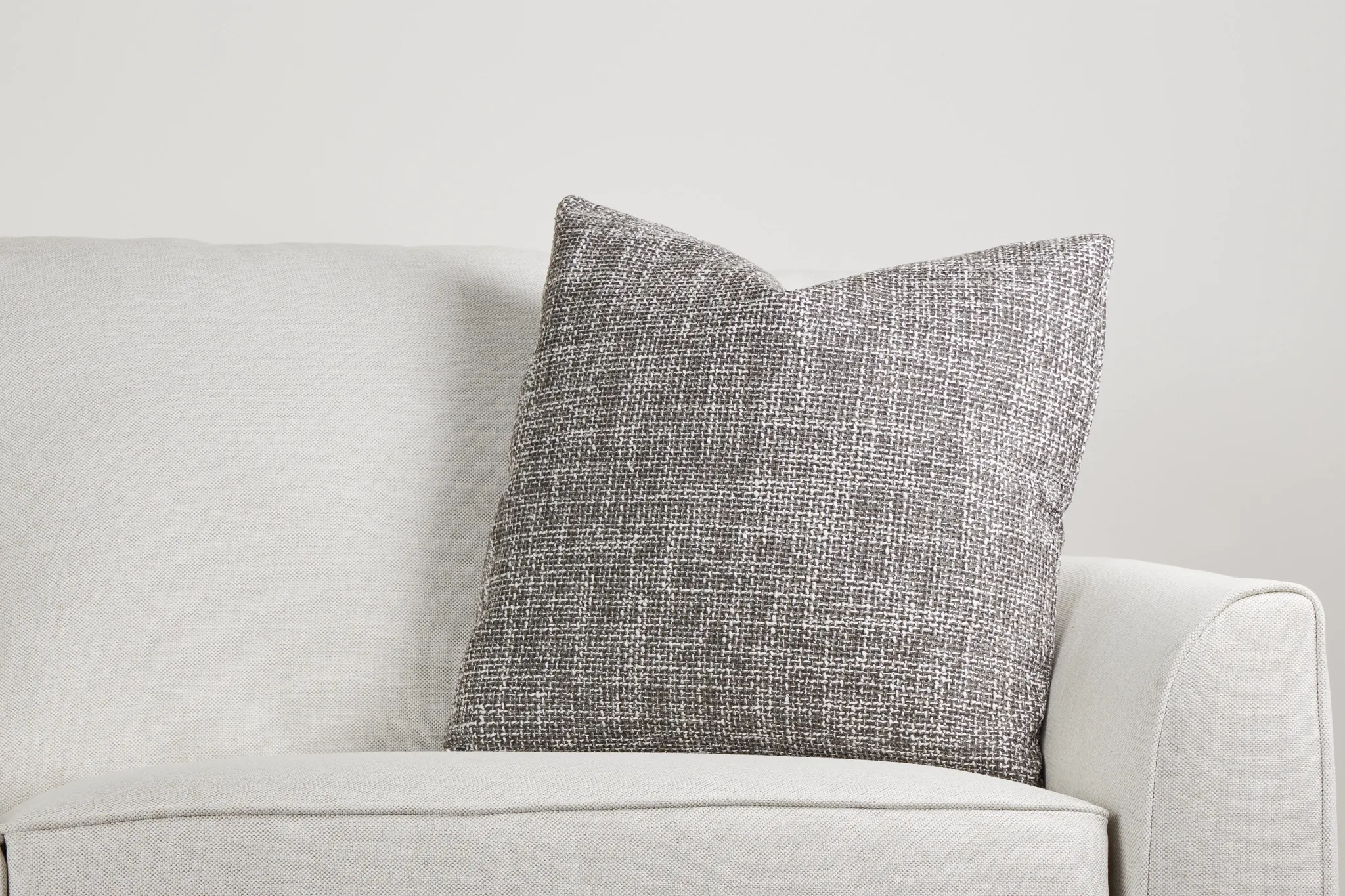 Sutt Gray 22" Accent Pillow