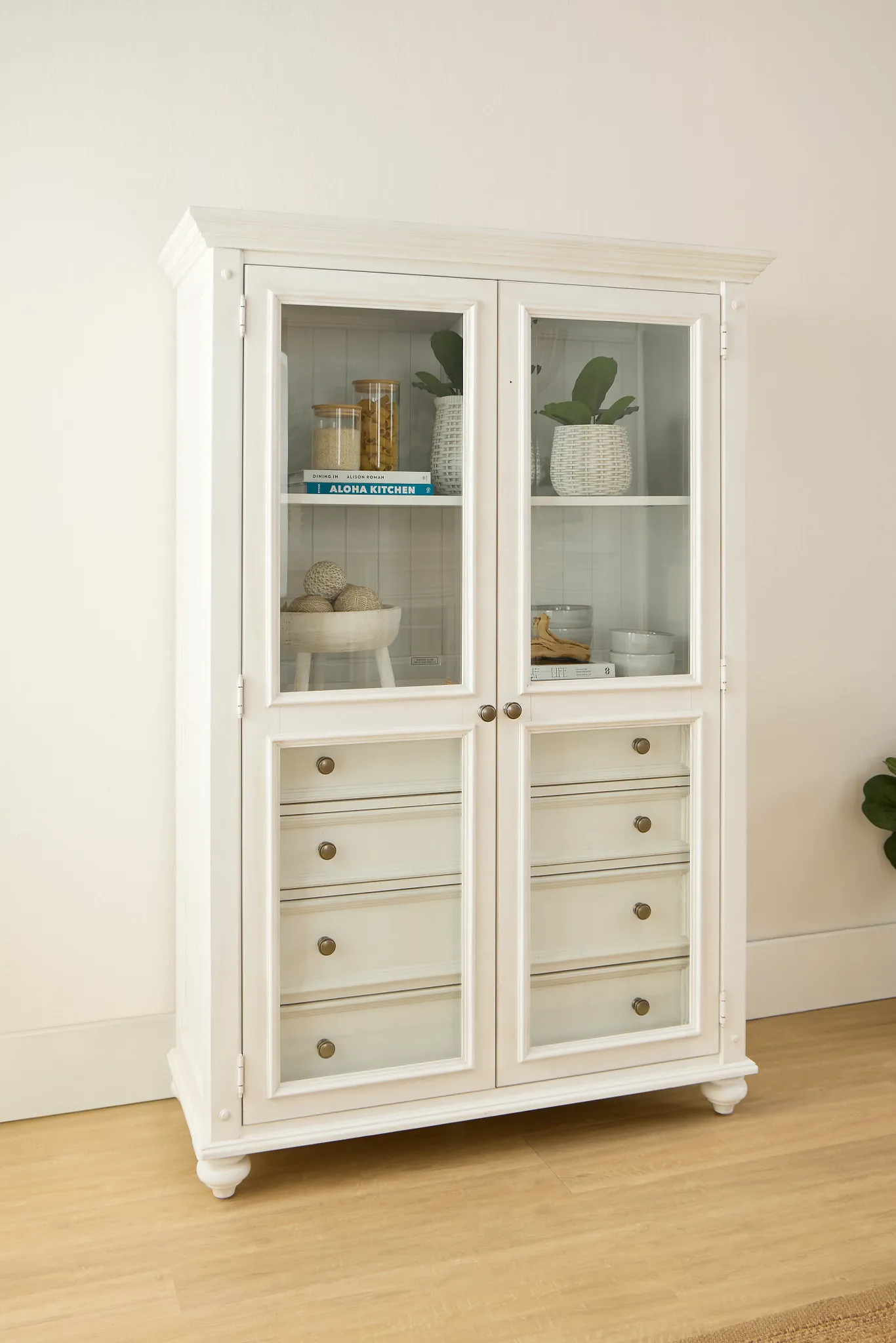 Savannah Ivory Curio