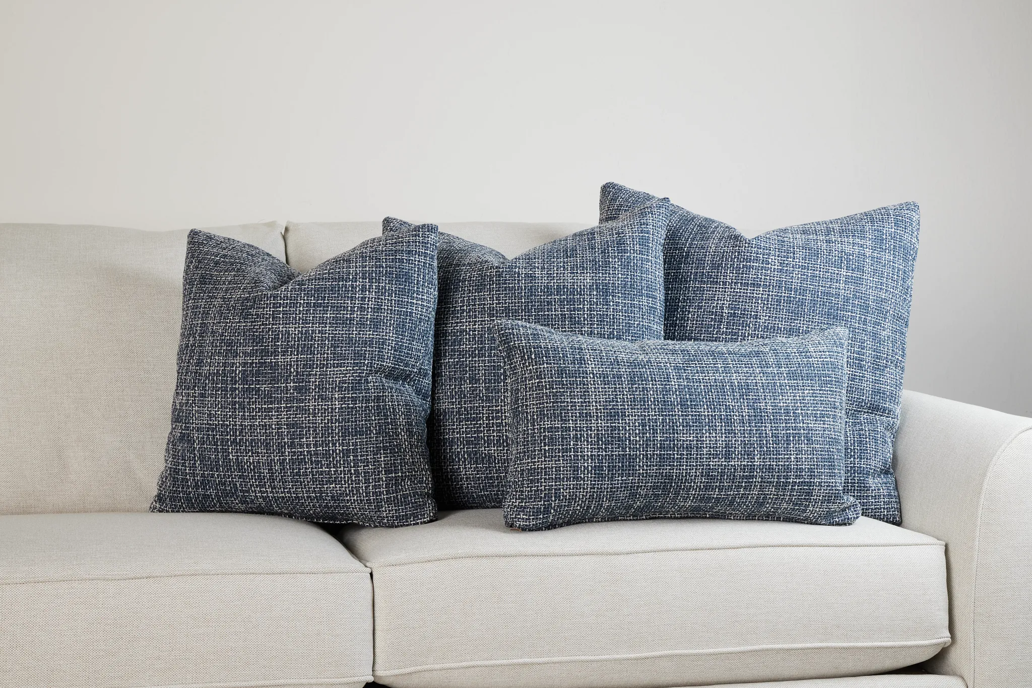 Sutt Dark Blue 24" Accent Pillow
