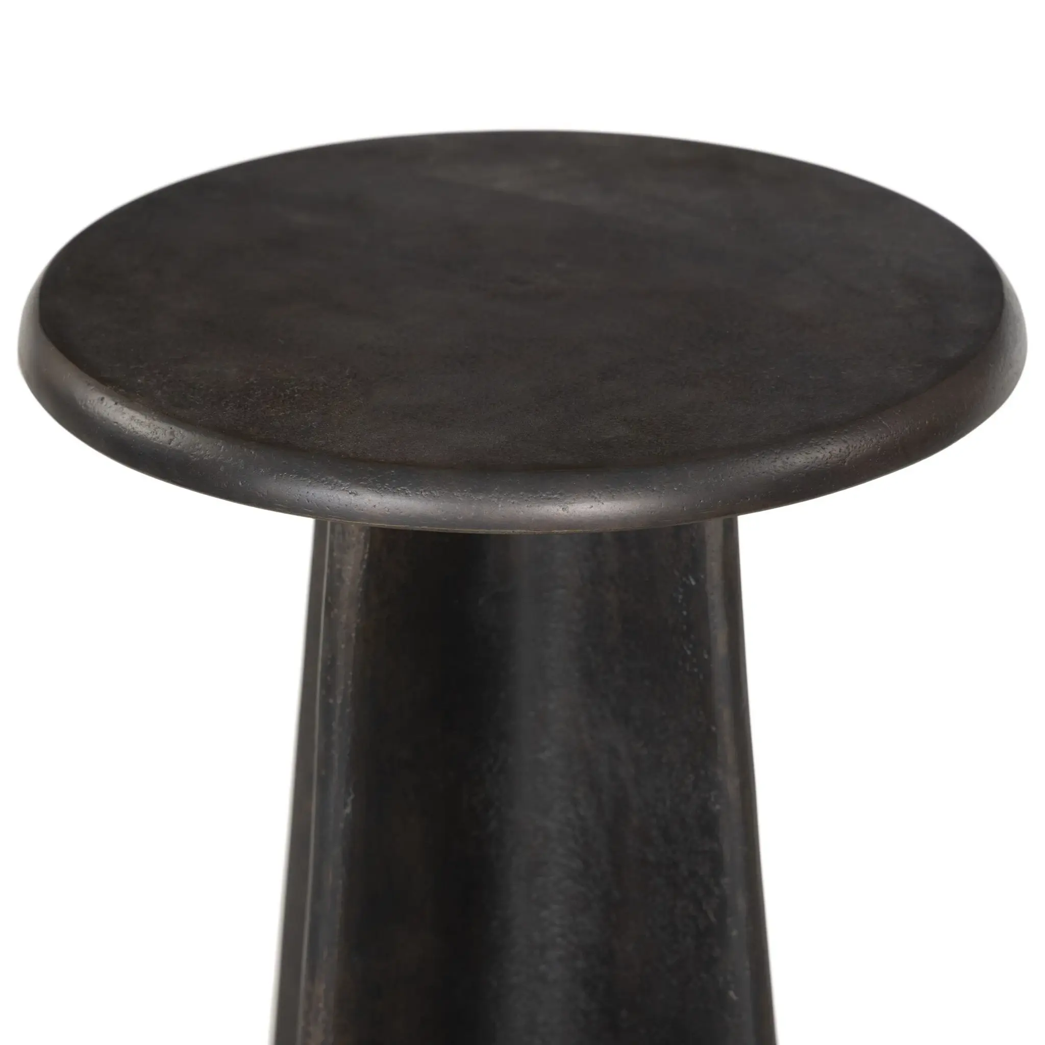 Remo Bronze Metal Round End Table Remo Bronze Metal Round End Table