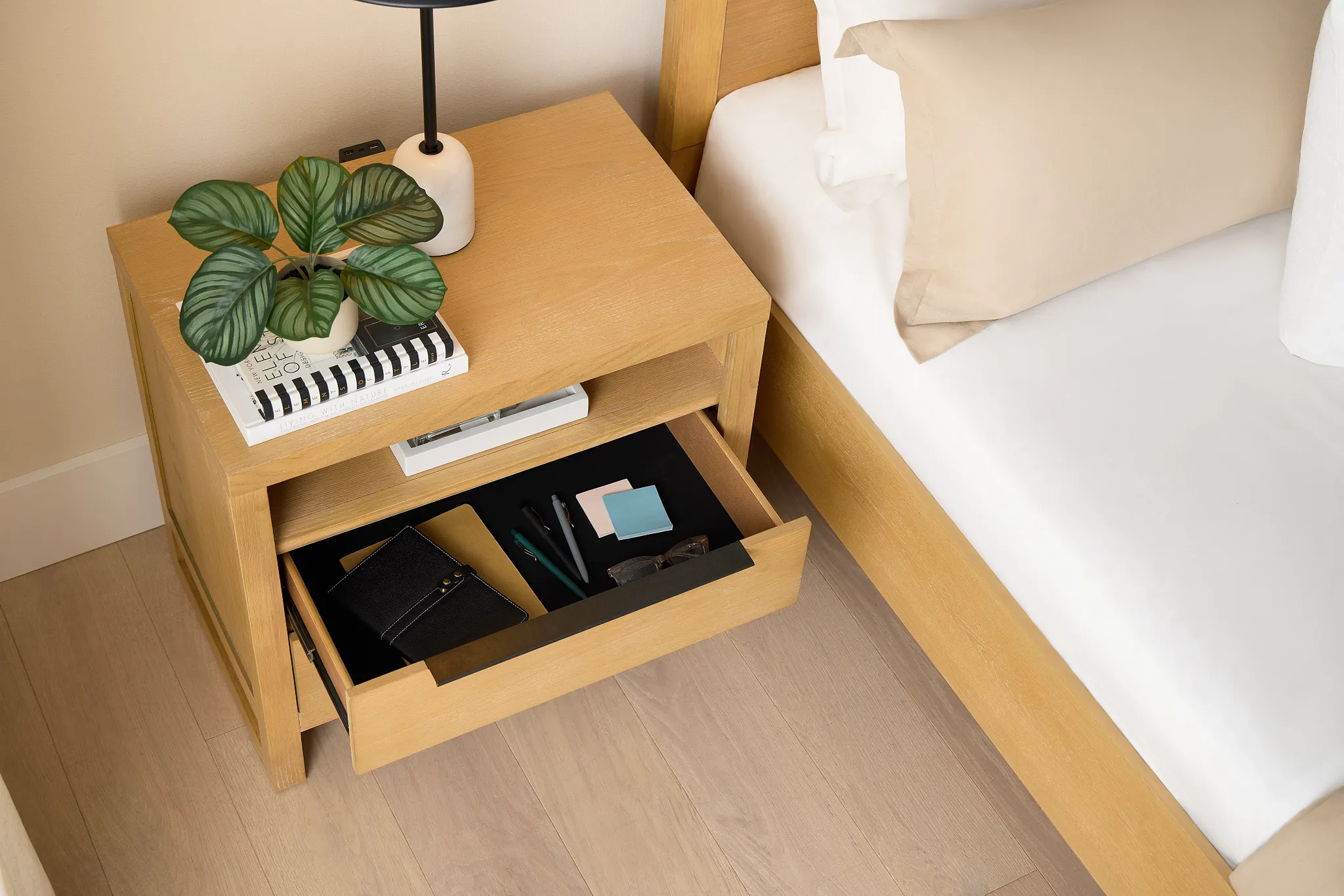 Williamsburg Light Tone Nightstand