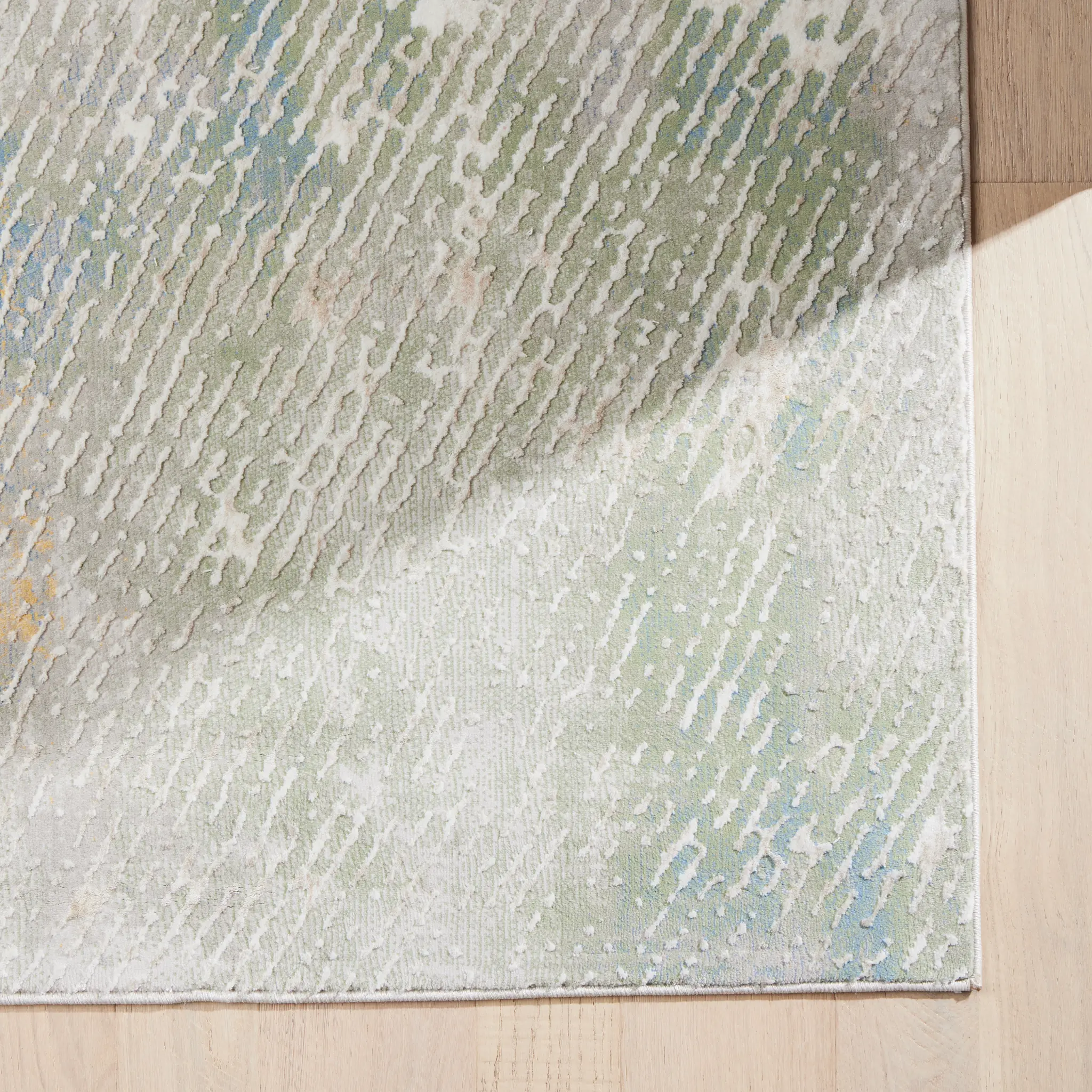 Quami Light Green 5x8 Area Rug Quami Light Green 5x8 Area Rug