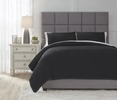 Thornam Black 3 Piece Coverlet Set Thornam Black 3 Piece Coverlet Set