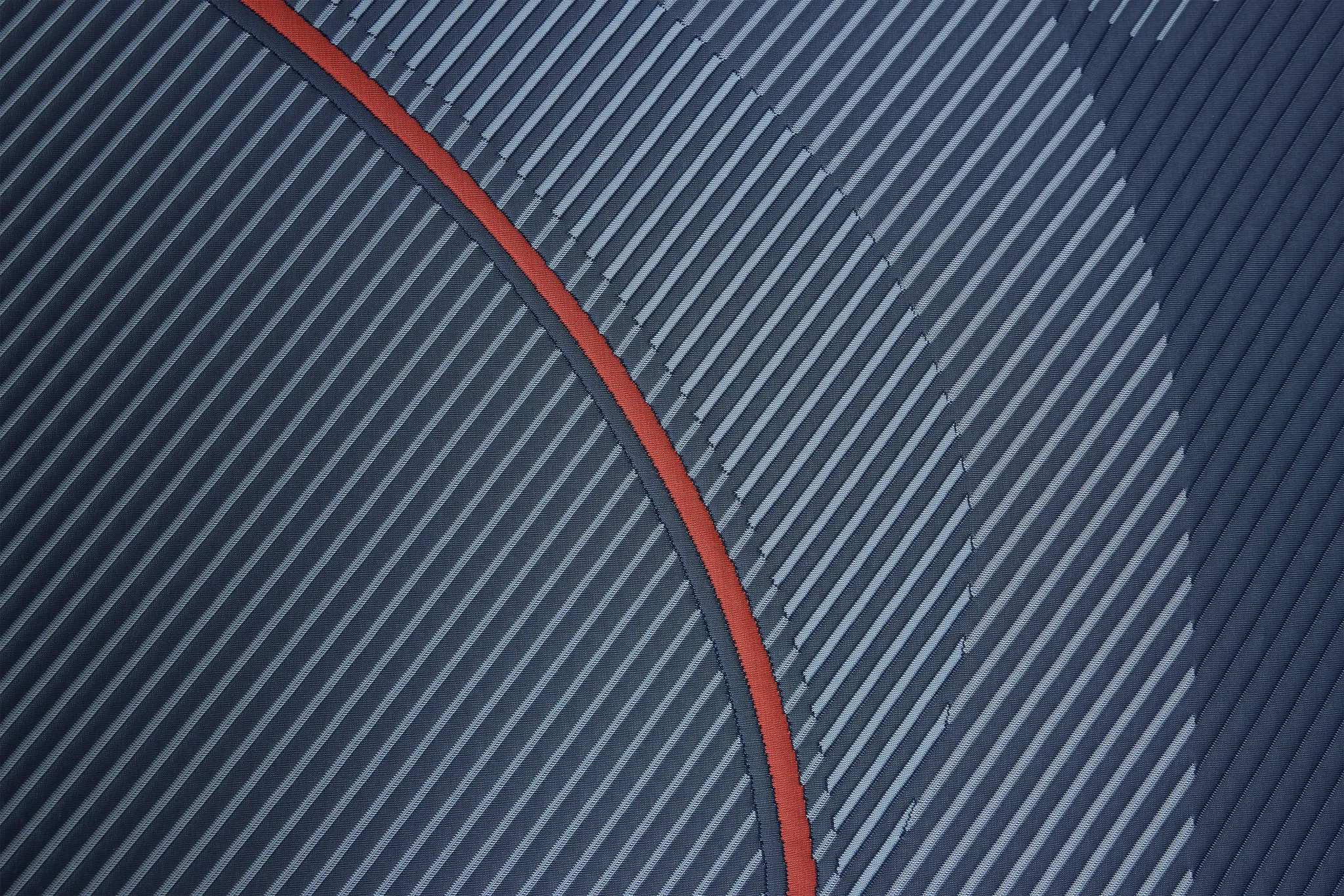 Posturepedic High Point Elite Hybrid 14" Soft Low-profile Mattress Set