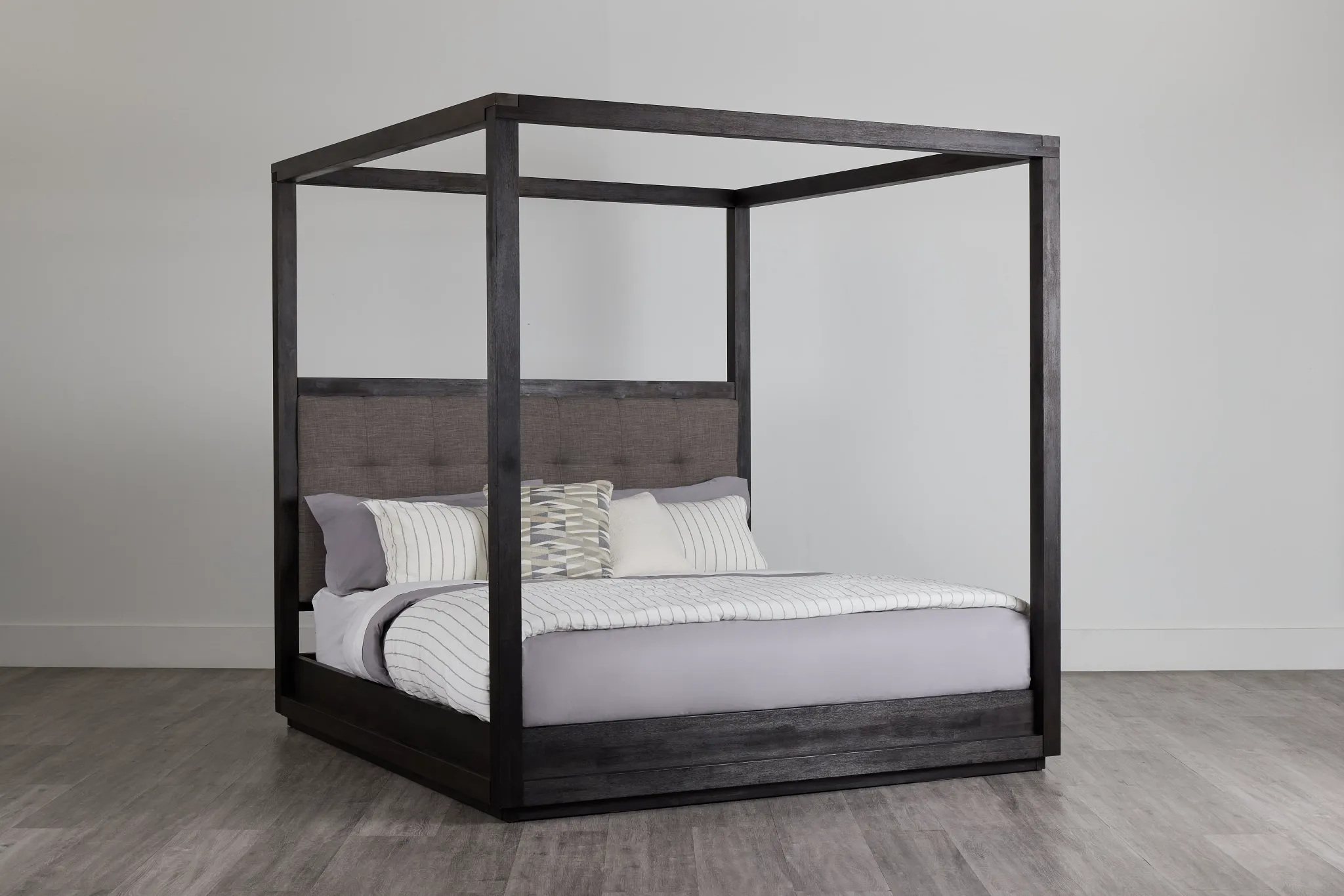 Madden Gray Uph Canopy Bed