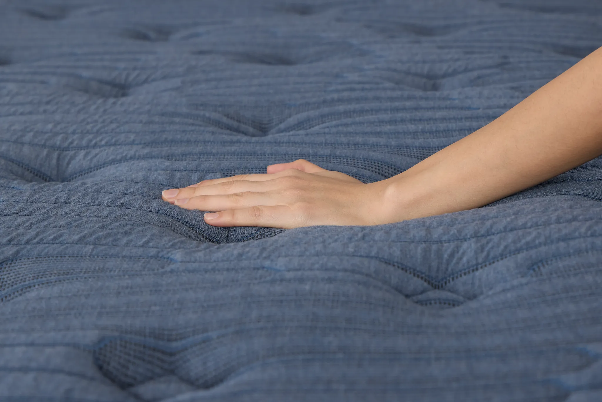 Kevin Charles By Sealy Reserve Lux 13.5" Firm Tight Top Mattress