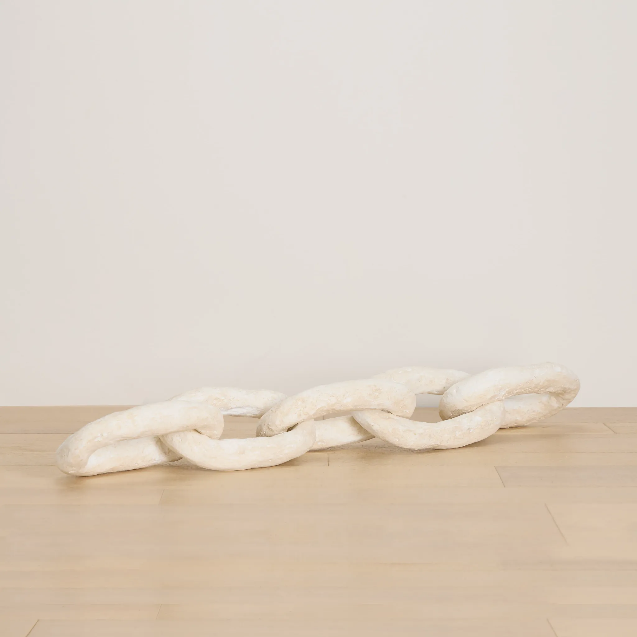 Clovis White Tabletop Accessory