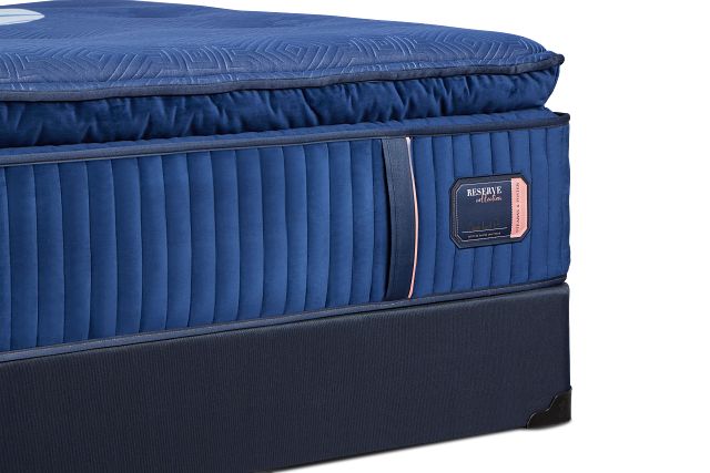 Stearns & Foster Reserve Soft Euro Pillow Top Mattress Set