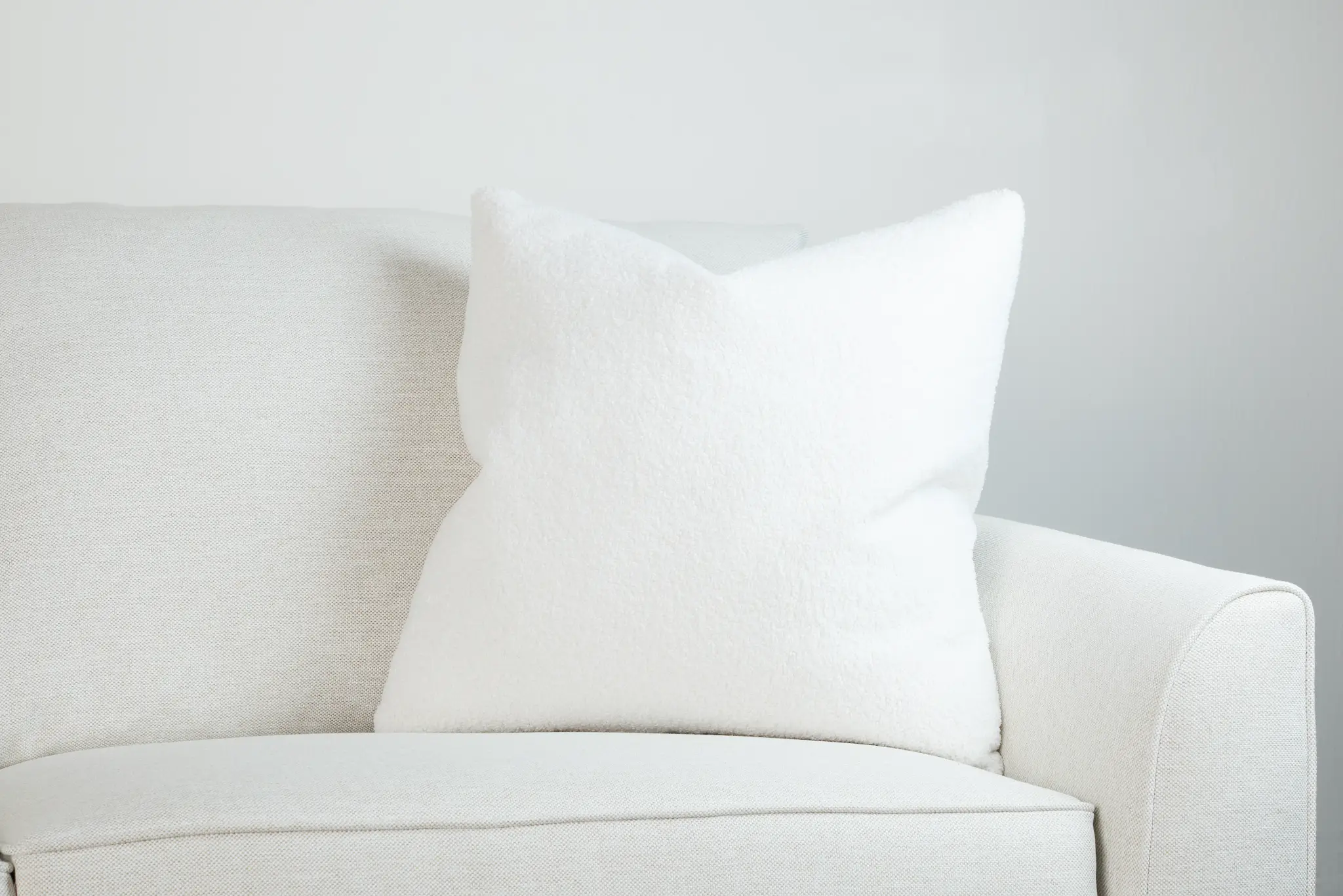 Henley White 22" Accent Pillow Henley White 22" Accent Pillow