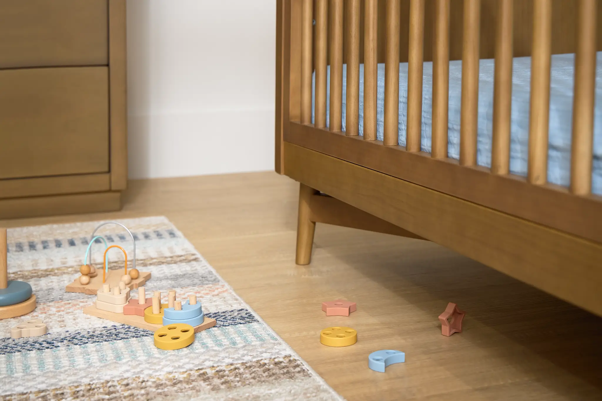 Henry Mid Tone 2-in-1 Crib Henry Mid Tone 2-in-1 Crib